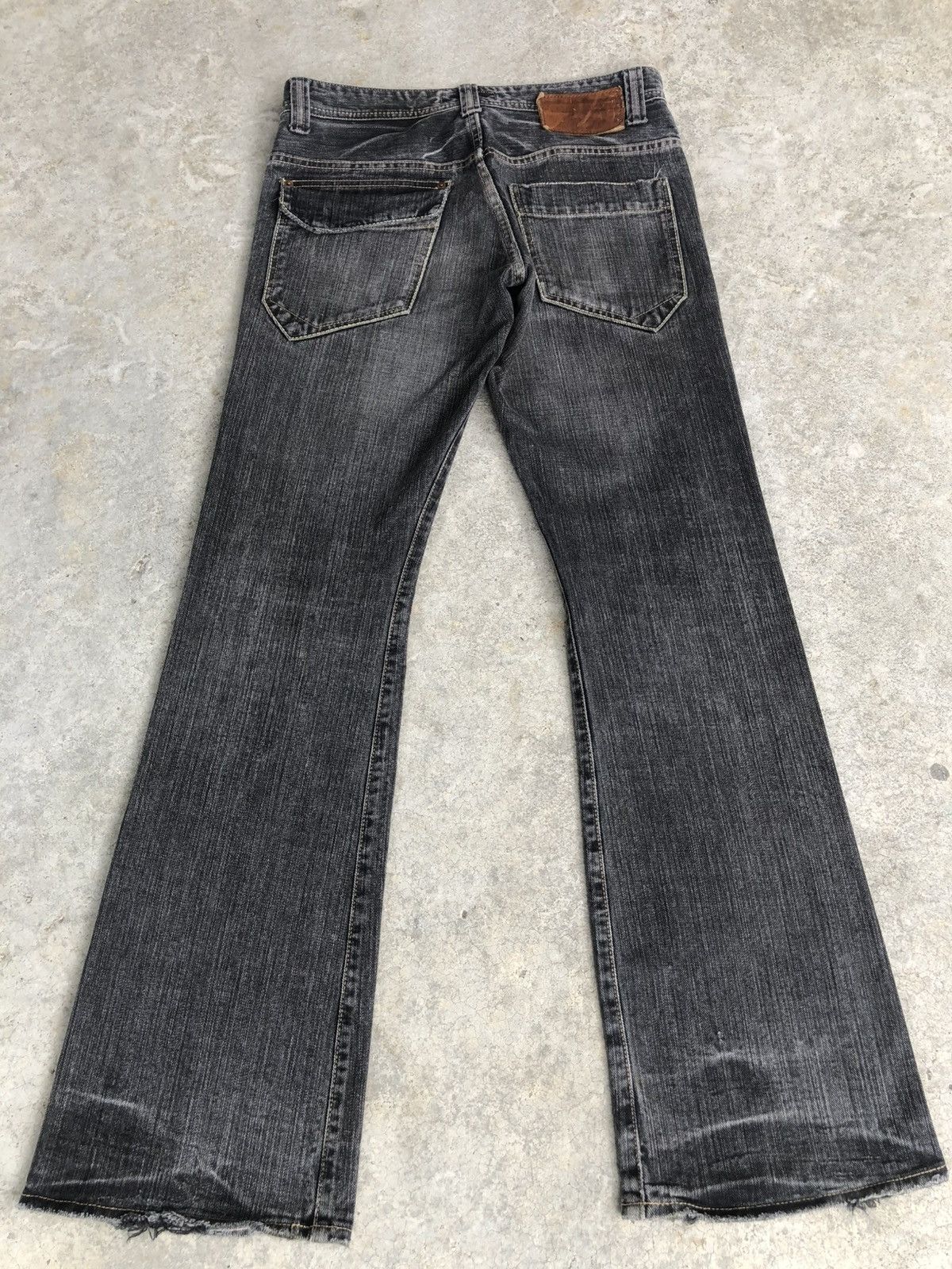 If Six Was Nine Japanese Johnbull Flared Jeans Distressed Denim Size US 32 / EU 48 - 2 Thumbnail