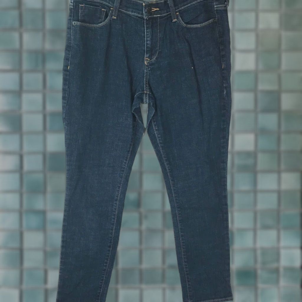 Old Navy Old Navy Jeans Womens Size 8 Short 34X29 Blue Denim Tapered Leg Sweet Heart Size 30" / US 8 / IT 44 - 1 Thumbnail