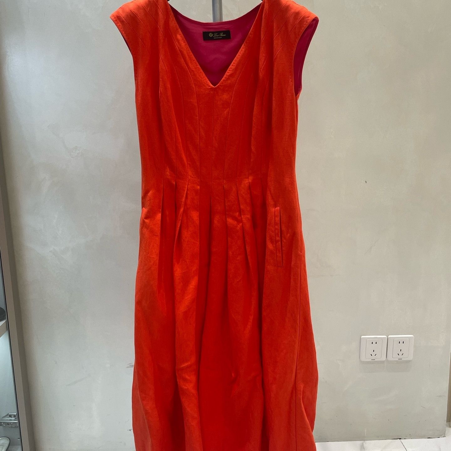 Loro Piana Loro Piana Linen Silk Midi Dress IT 42 Size M / US 6-8 / IT 42-44 - 1 Thumbnail