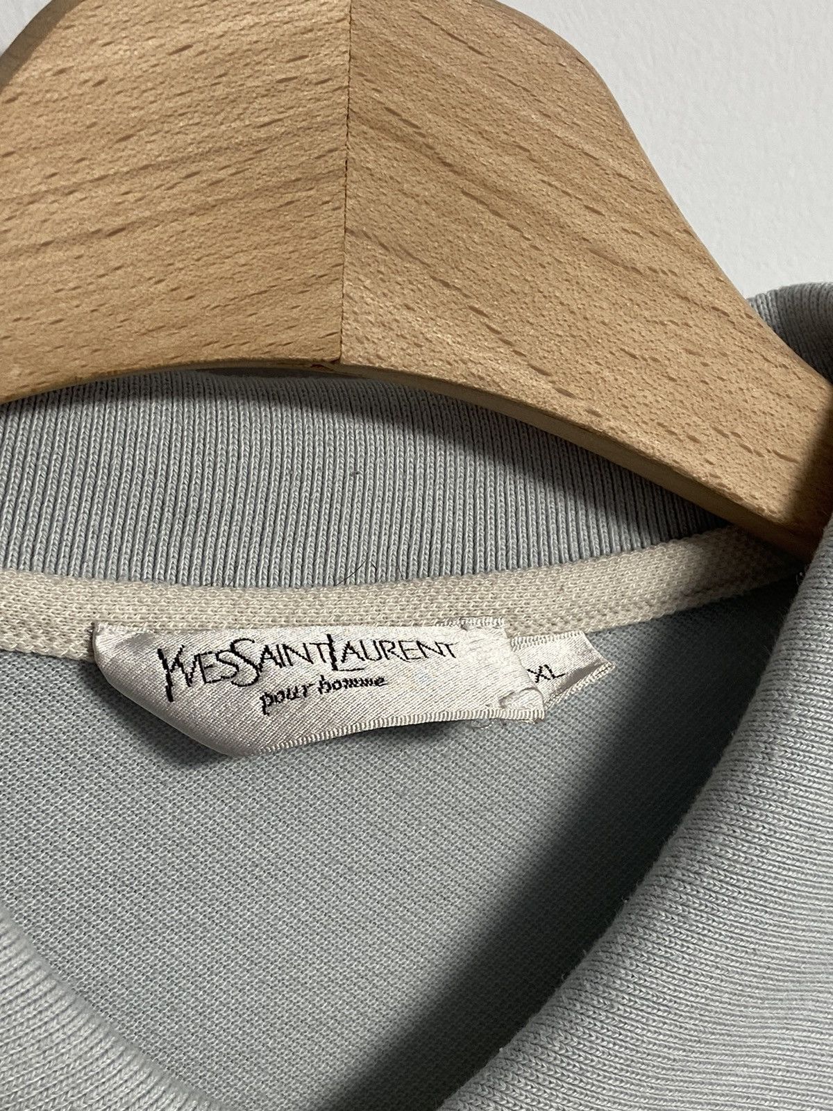 Yves Saint Laurent YSL Yves Saint Laurent polos white with blue Size US XL / EU 56 / 4 - 4 Thumbnail