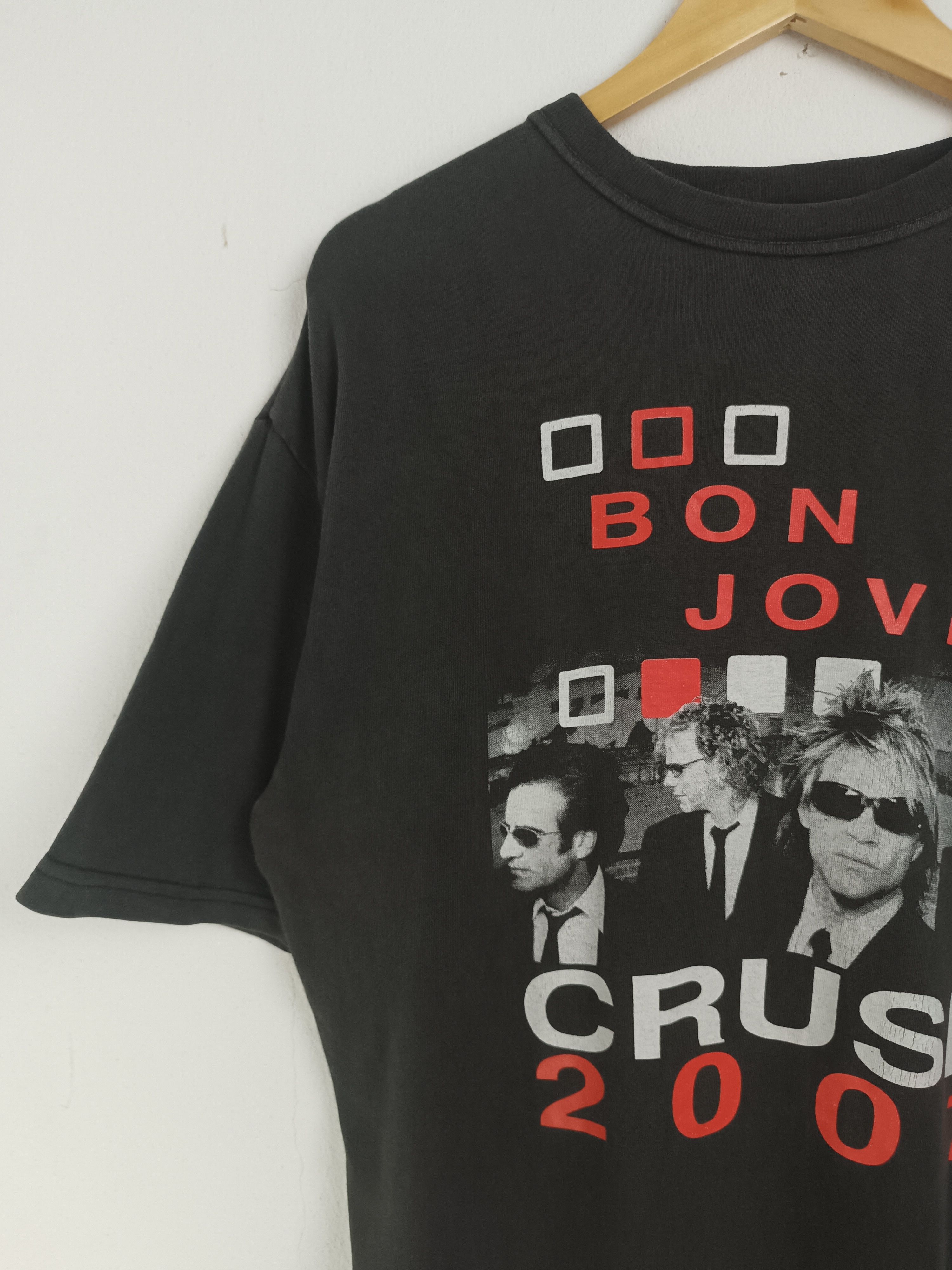 Band Tees VINTAGE 2001 BON JOVI CRUSH LIVE FADED BOXY TEE VERY RARE Size US L / EU 52-54 / 3 - 5 Thumbnail