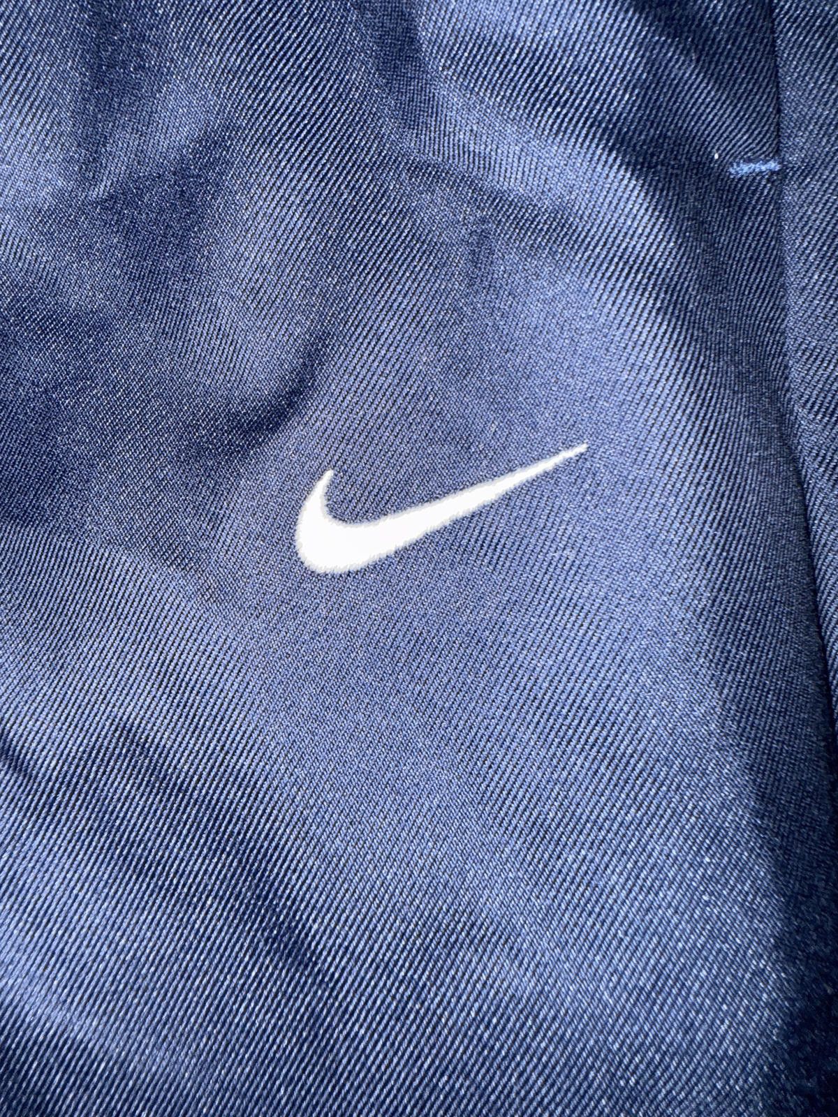 Nike Nike Women’s Sportswear Chill Poplin Loose Mid-Rise Woven Striped Pants Sample Size 28" / US 6 / IT 42 - 4 Thumbnail