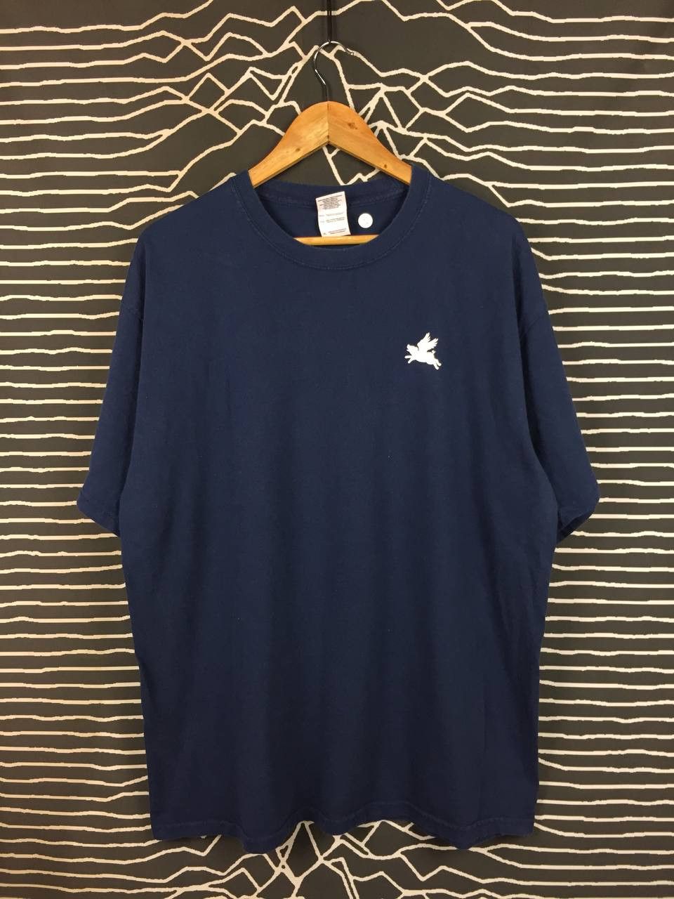 Vintage New Pig Corp Where Pigs Fly Industrial Workwear Promo Tee Size US XL / EU 56 / 4 - 1 Thumbnail