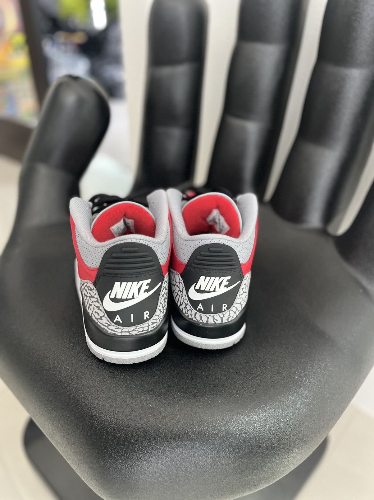 Jordan Brand Fire red cement grey rouge feu Size US 12 / EU 45 - 4 Thumbnail