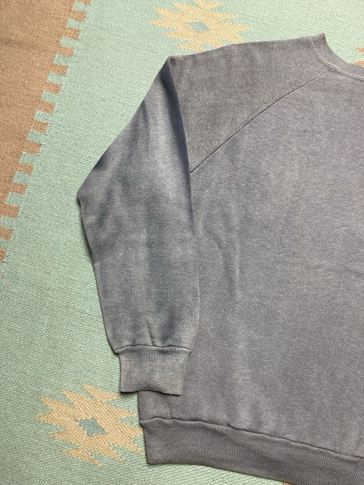 Vintage 60s crewneck sweatshirt blank sun faded blue gradient L/XL Size US XL / EU 56 / 4 - 10 Thumbnail