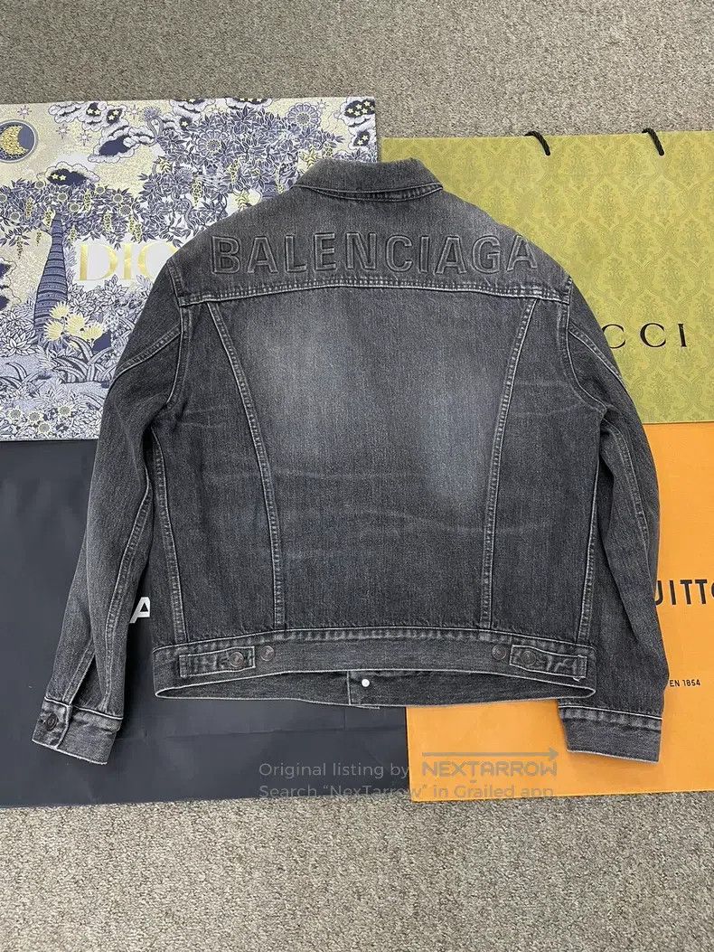 Balenciaga Balenciaga Hubei relief-lettered denim jacket, size 36 Size XS / US 0-2 / IT 36-38 - 3 Thumbnail