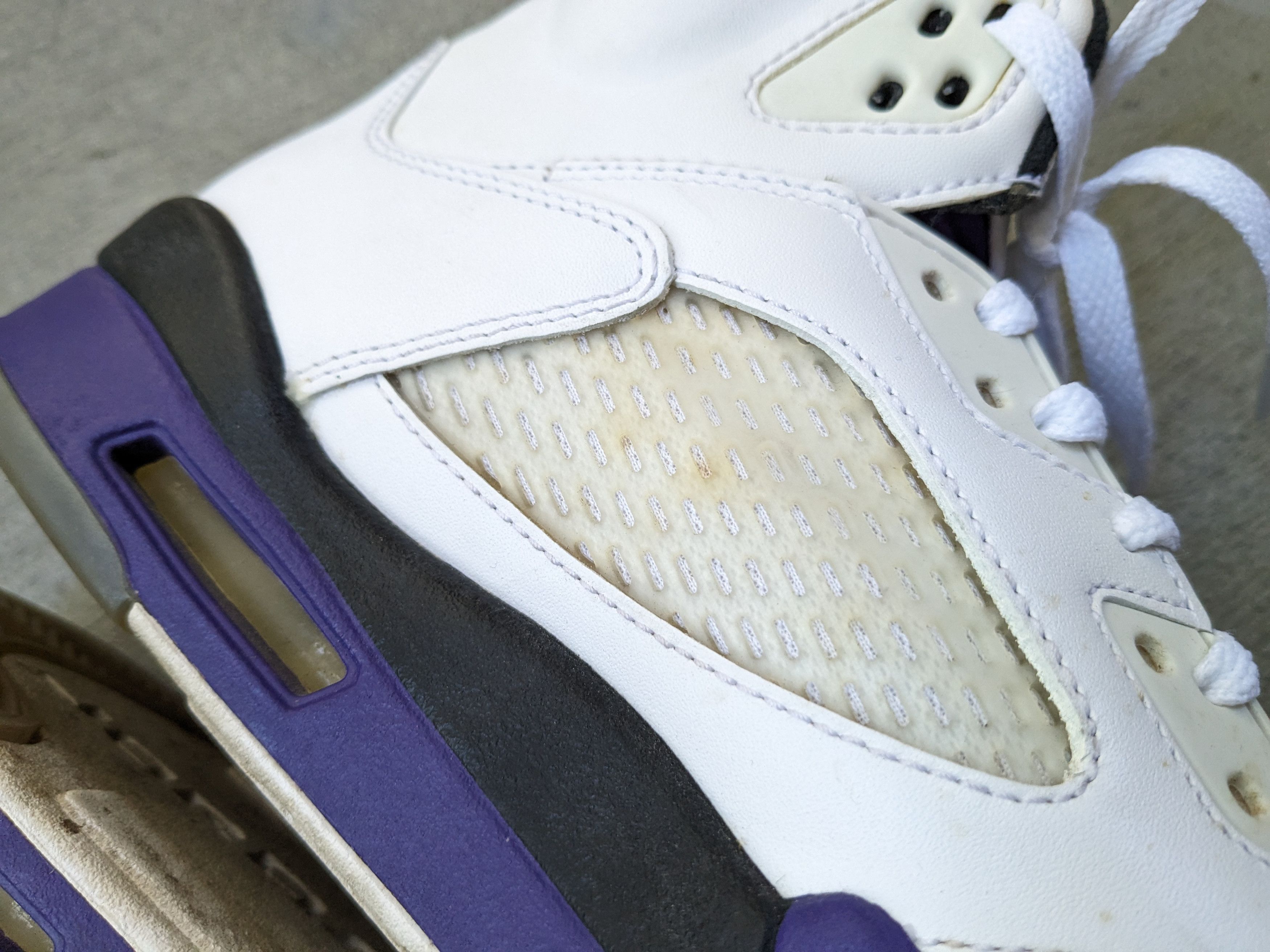 Jordan Brand Nike Air Jordan 5 Retro Grape 2013 White Purple 136027-108 Size US 9.5 / EU 42-43 - 13 Thumbnail
