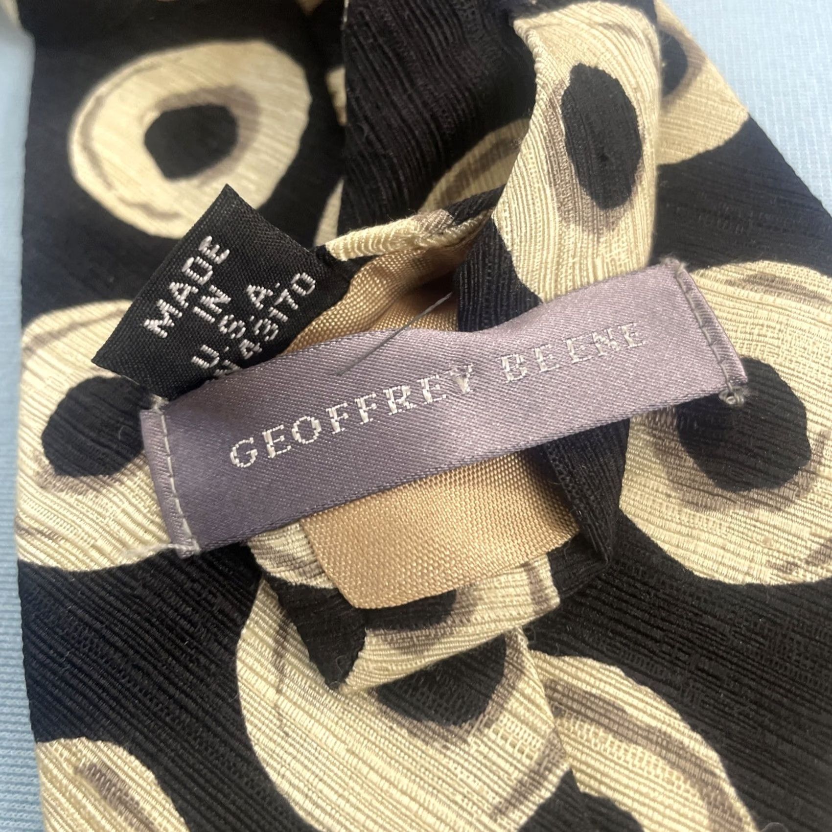 Geoffrey Beene VINTAGE Geoffrey Beene Silk Tie Art Deco MCM Ring Donuts Neat Black Yellow USA 4x58" Interior Wide Necktie Capstone Capsule Donuts) Size ONE SIZE - 4 Thumbnail