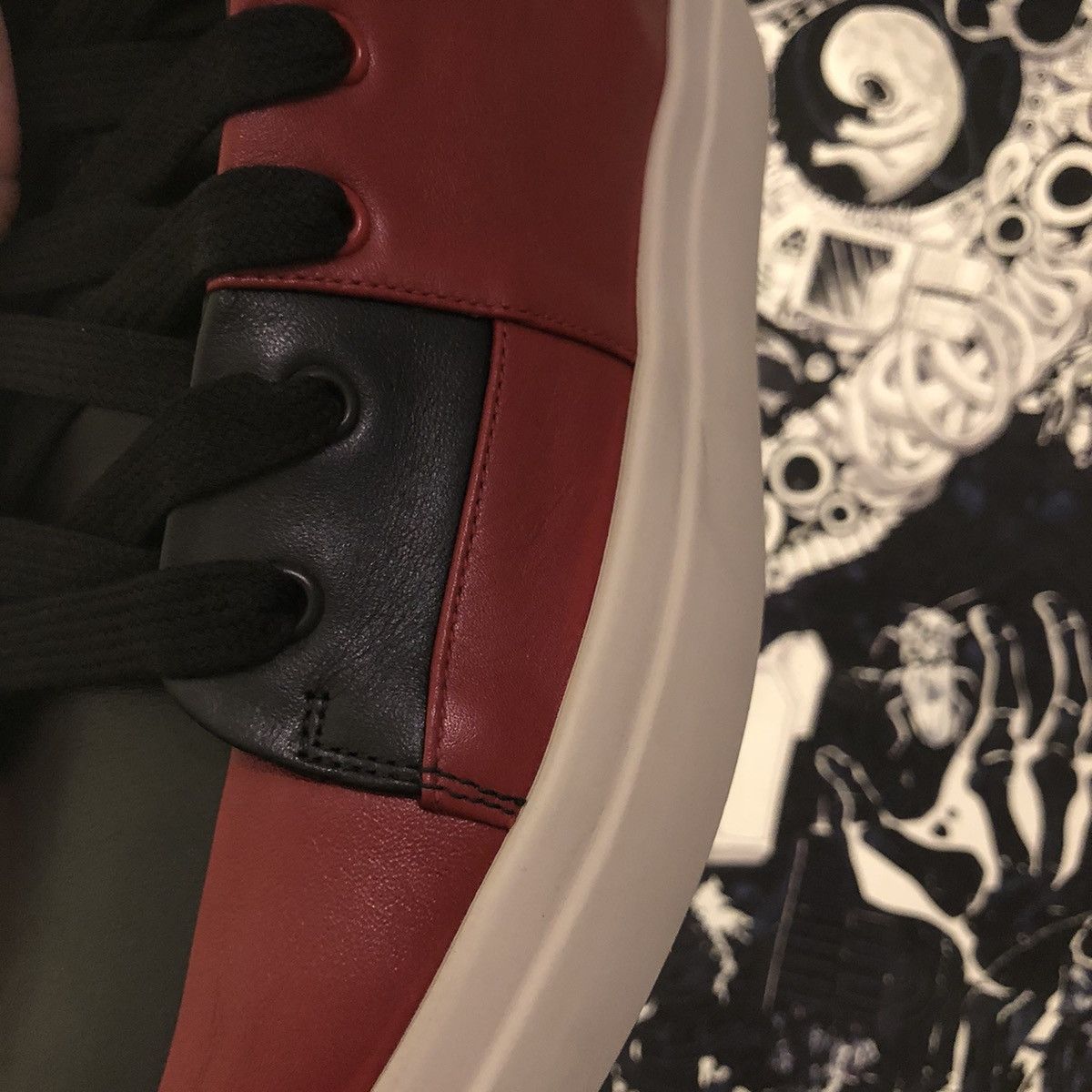 Represent Clo. SAMPLE SS18 The Alpha Mid Black / Red Bred Size US 10 / EU 43 - 16 Thumbnail