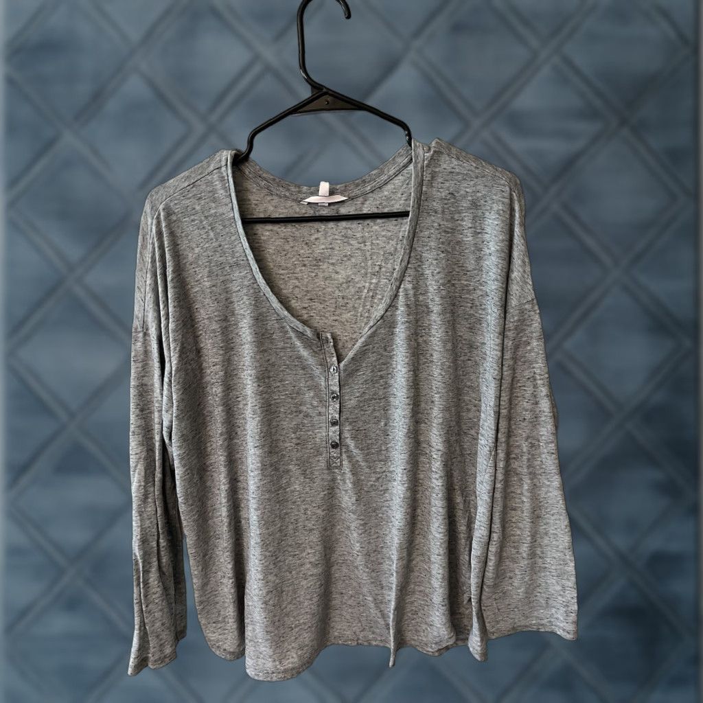 Victoria's Secret Victoria's Secret Shirt Womens L Gray Long Sleeve T-Shirt Henley Casual Relaxed Knit Polyester Pullover Size L / US 10 / IT 46 - 1 Thumbnail