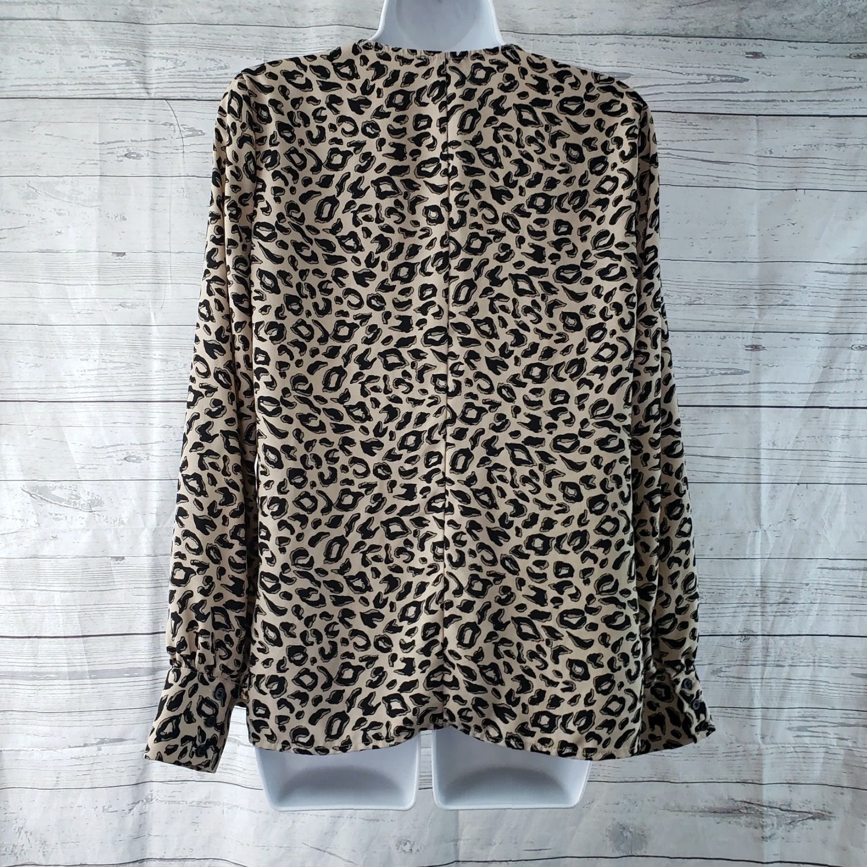Vintage Halogen Womens Blouse Popover V-Neck Long Sleeve Animal Print Brown Black Size S Small Sleeves Size S / US 4 / IT 40 - 4 Thumbnail