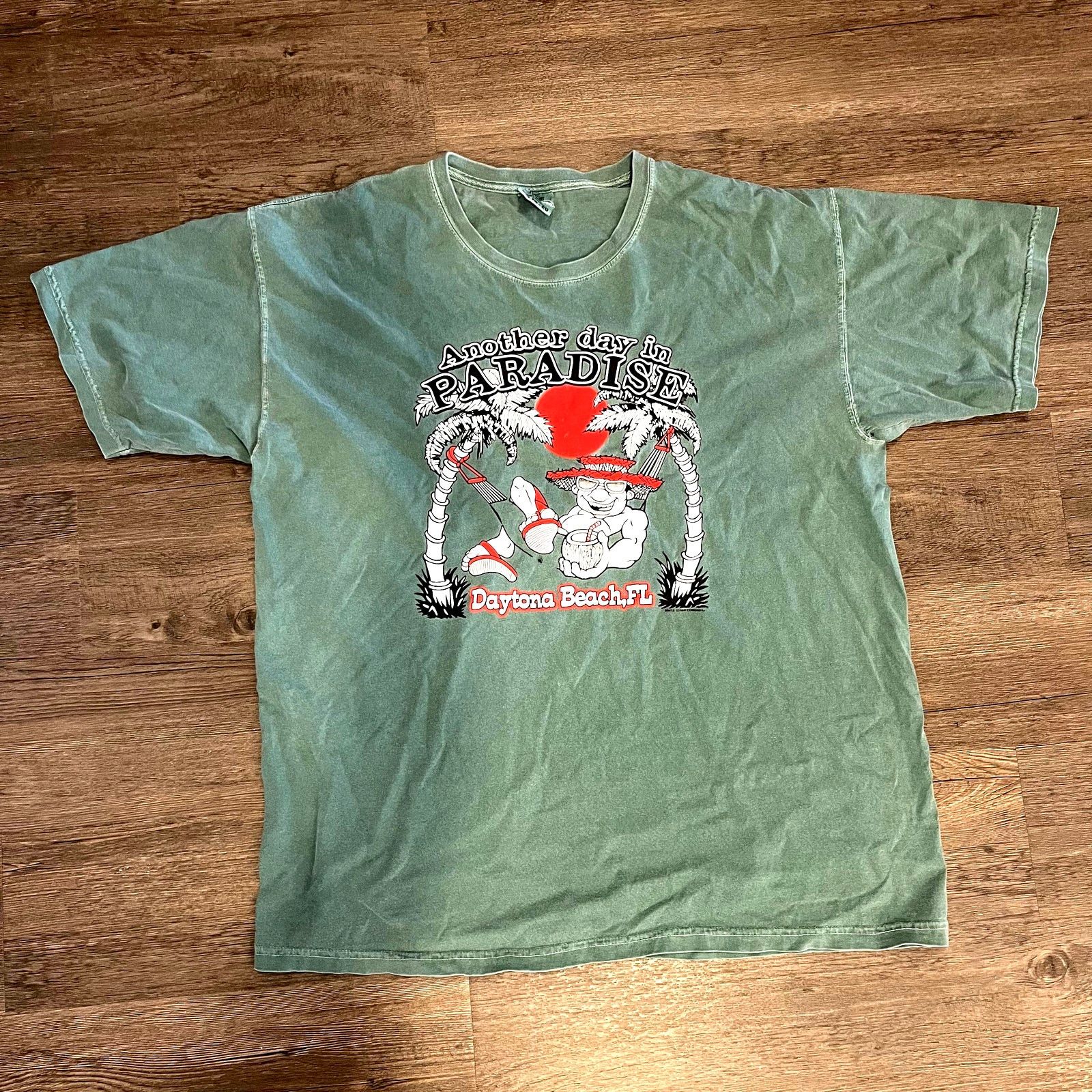 Comfort Colors Daytona Beach Florida A Day In Paradise Graphic Tee Size US XL / EU 56 / 4 - 1 Thumbnail