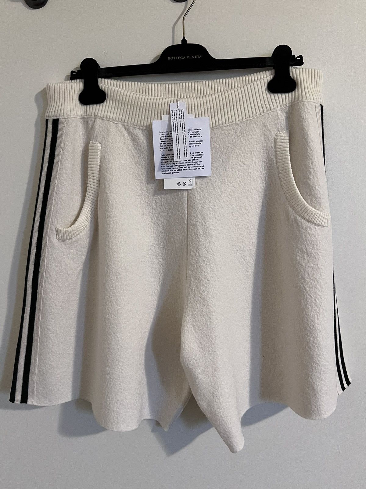 Maison Margiela $1.1K Line 10 cream wool-felt shorts, M (US32–35 waist) Size US 34 / EU 50 - 4 Thumbnail