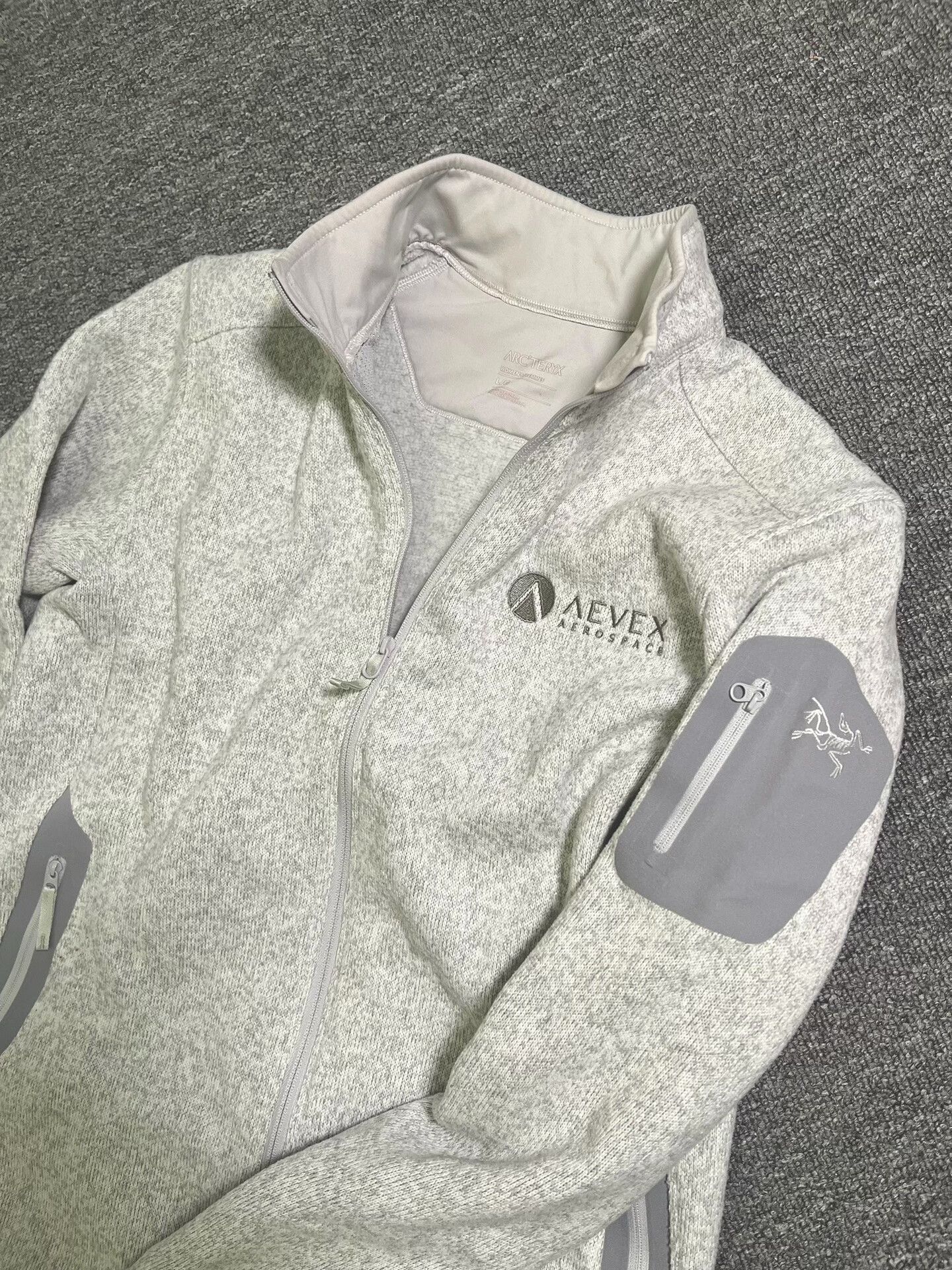 Arc'teryx Arcteryx Covert Jacket Women's L Size L / US 10 / IT 46 - 1 Thumbnail