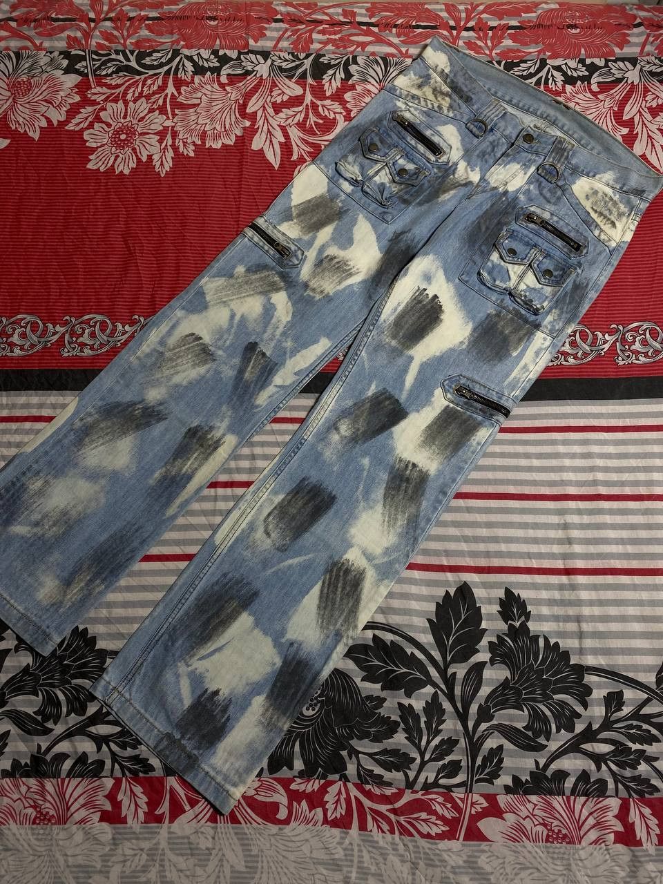 Japanese Brand Crazy Crash Dirty Baggy Faded Jean Japan Avant Garde Style Size US 34 / EU 50 - 6 Thumbnail