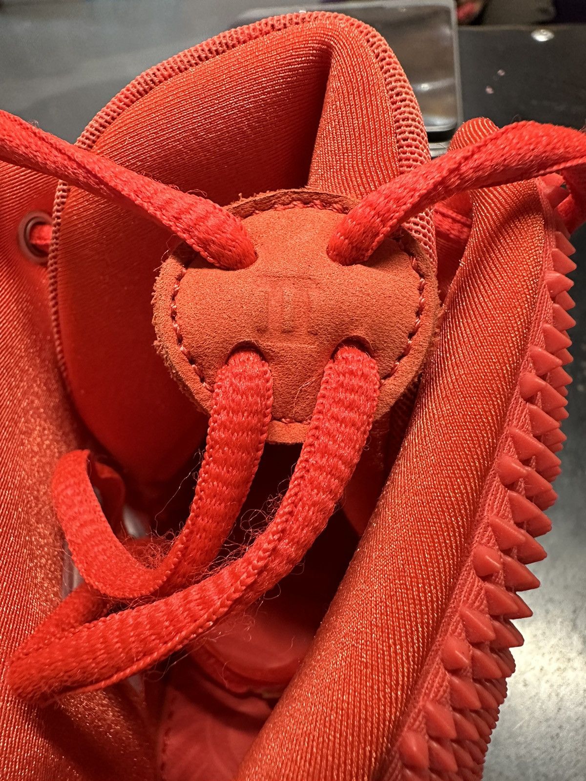 Kanye West × Nike Nike Air Yeezy 2 Red October’s Size US 9 / EU 42 - 7 Thumbnail