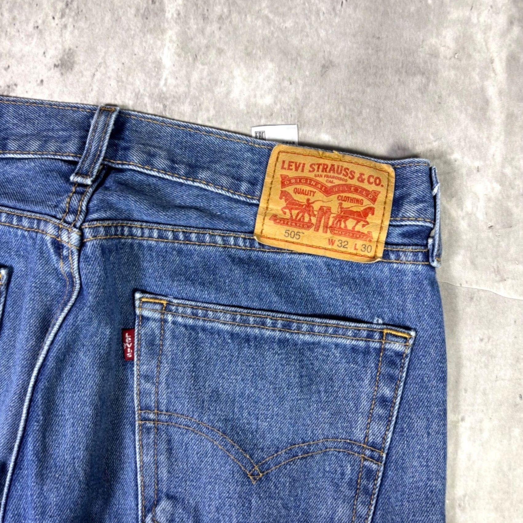 Levi's Levis 505 Regular Fit Straight Leg Jeans Mens 34x30 Medium Wash Blue Denim Size US 34 / EU 50 - 8 Thumbnail