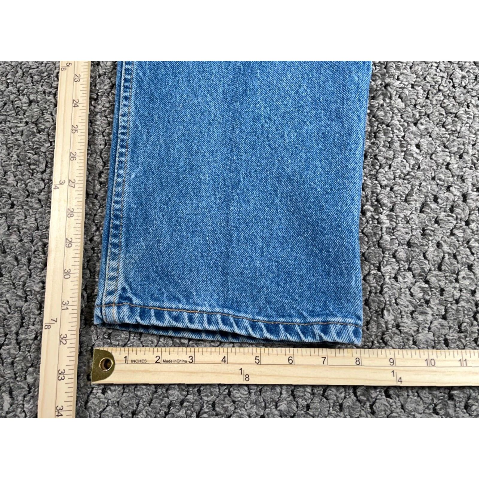 Levi's VINTAGE Levi's 550 Jeans Mens 550 Relaxed Fit 36 x 31.5 Blue Denim Tapered 90s Grunge Retro Hipster Classic X Size US 38 / EU 54 - 6 Thumbnail