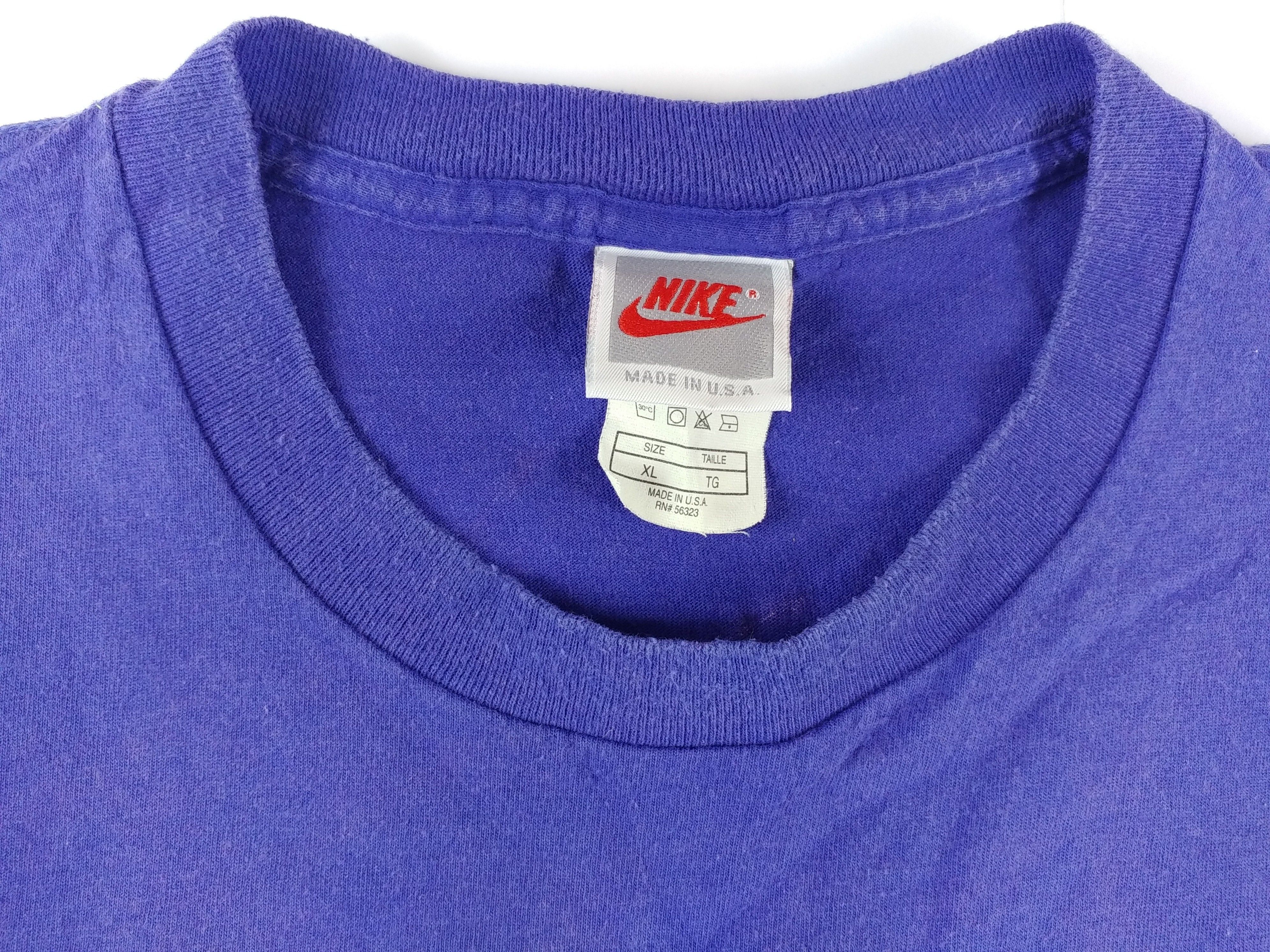 Nike NIKE t-shirt, vintage purple basketball jersey 90s hip hop L Size US L / EU 52-54 / 3 - 11 Thumbnail