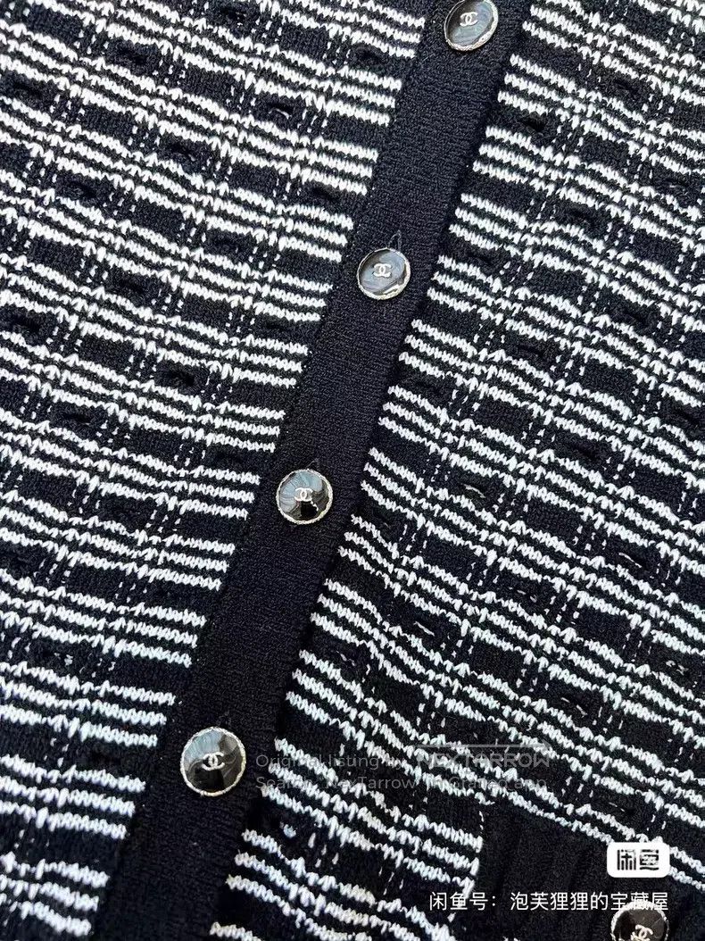 Chanel Chanel Striped round-neck long-sleeved knitted cardigan co Size XS / US 0-2 / IT 36-38 - 4 Thumbnail
