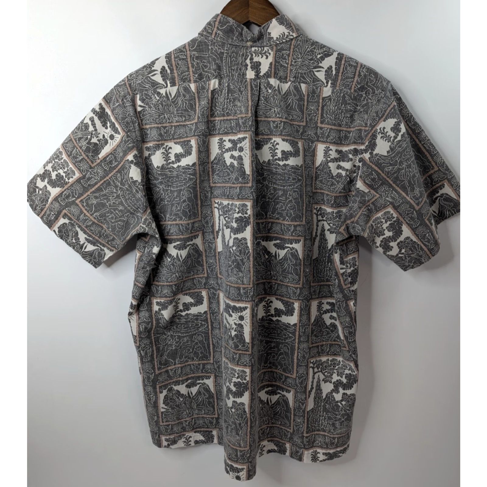 Reyn Spooner VTG Reyn Spooner Hawaiian Shirt Men’s L Surf Wave Print Aloha Dietrich Varez United States USA Shirt/L) Size US L / EU 52-54 / 3 - 4 Thumbnail