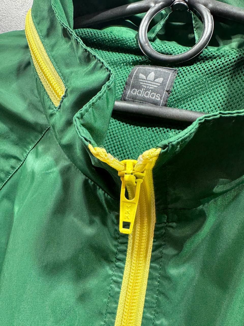 Vintage ADIDAS ADS-200J MENS VINTAGE Y2K WINDBREAKER JACKET HOODED Size US L / EU 52-54 / 3 - 3 Thumbnail