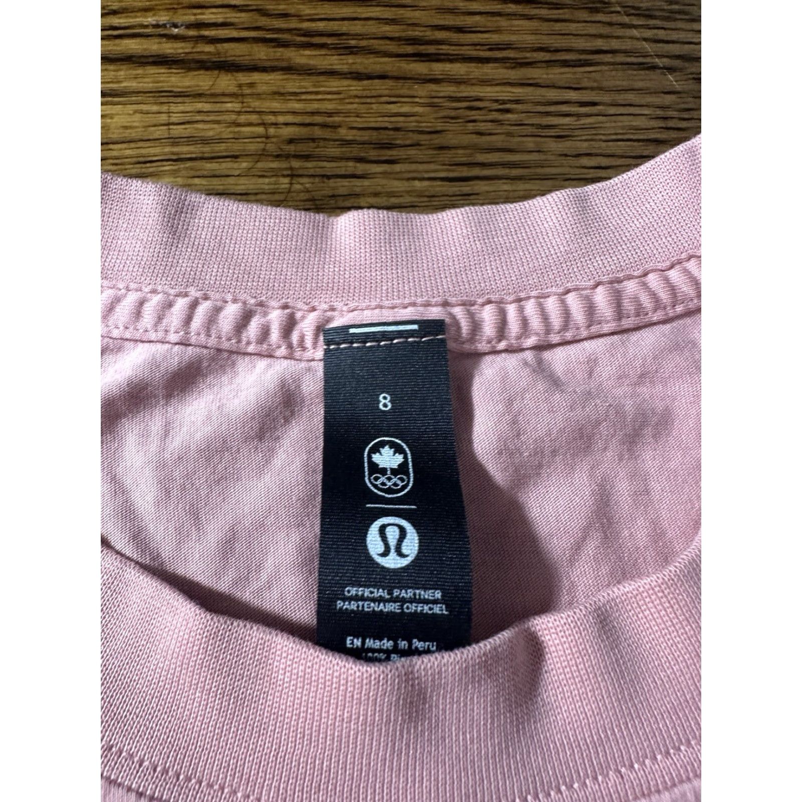 Lululemon Lululemon T-Shirt Team Canada Floral Pink Womens 8 Short Sleeve Crew Neck Activewear Casual Regular Fit XS? Wait. Size M / US 6-8 / IT 42-44 - 4 Thumbnail