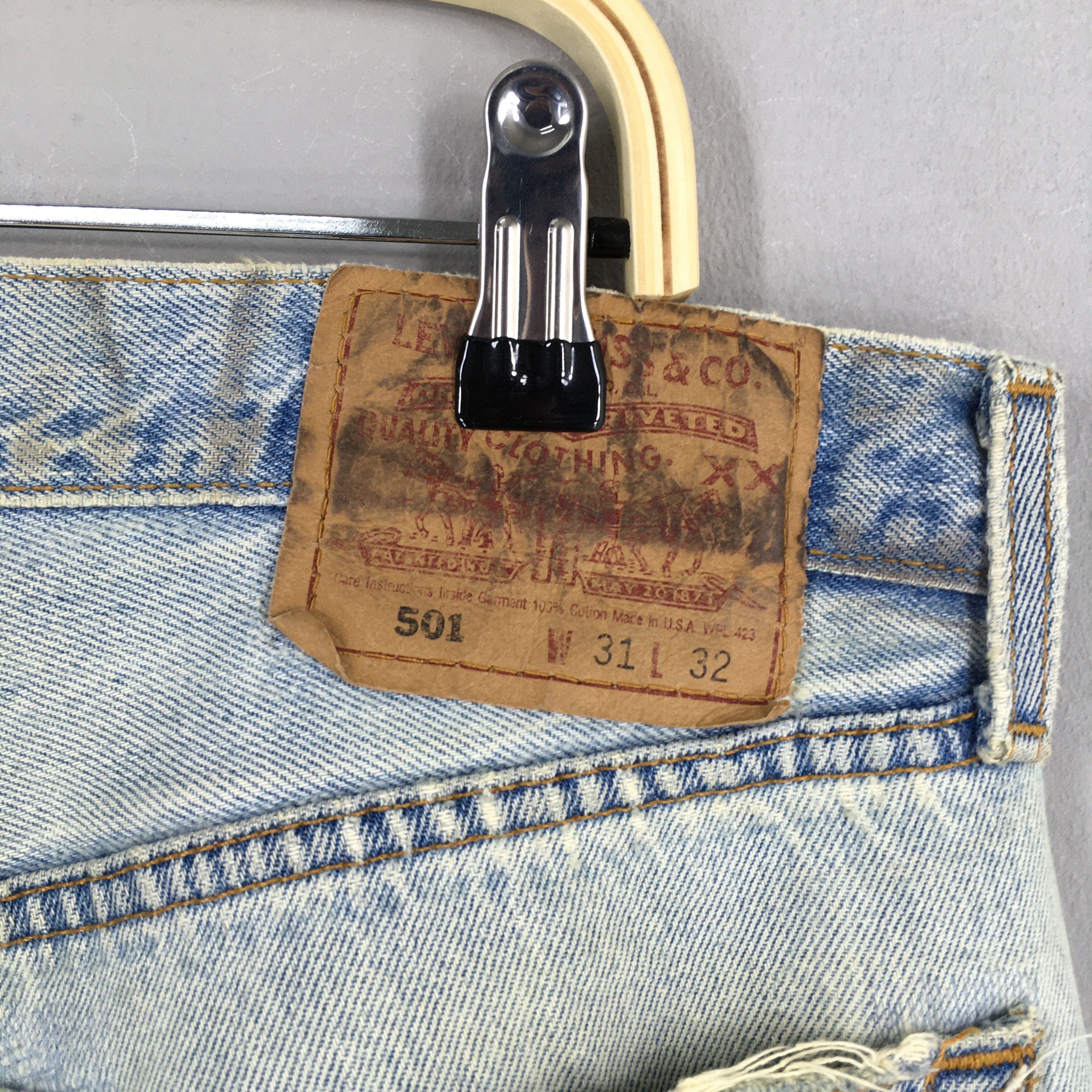 Levi's Size 30x31.5 Vintage 90s Levi's 501 Faded Blue Jeans S562 Size US 30 / EU 46 - 11 Thumbnail