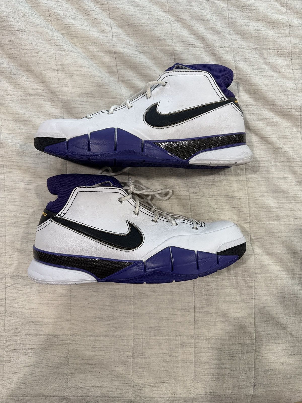 Nike Kobe 1 protro size 12 Size US 12 / EU 45 - 2 Thumbnail