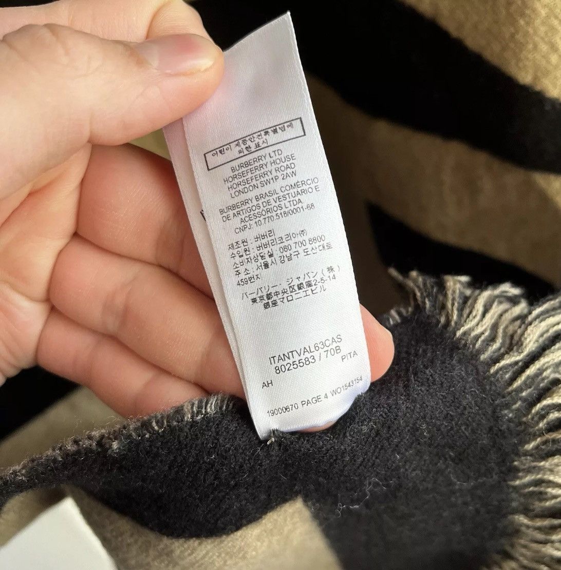 Burberry Burberry scarf big logo Size ONE SIZE - 6 Thumbnail