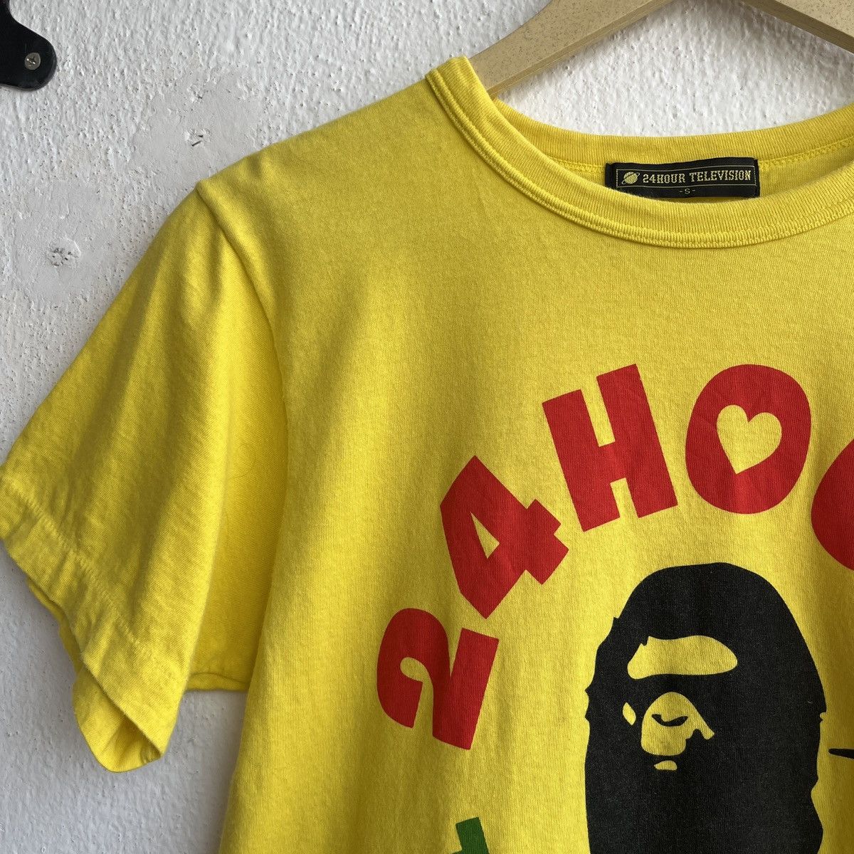 Japanese Brand Vintage Y2K BAPE X 24Hour Television Single Stitch TShirt Size US S / EU 44-46 / 1 - 6 Thumbnail