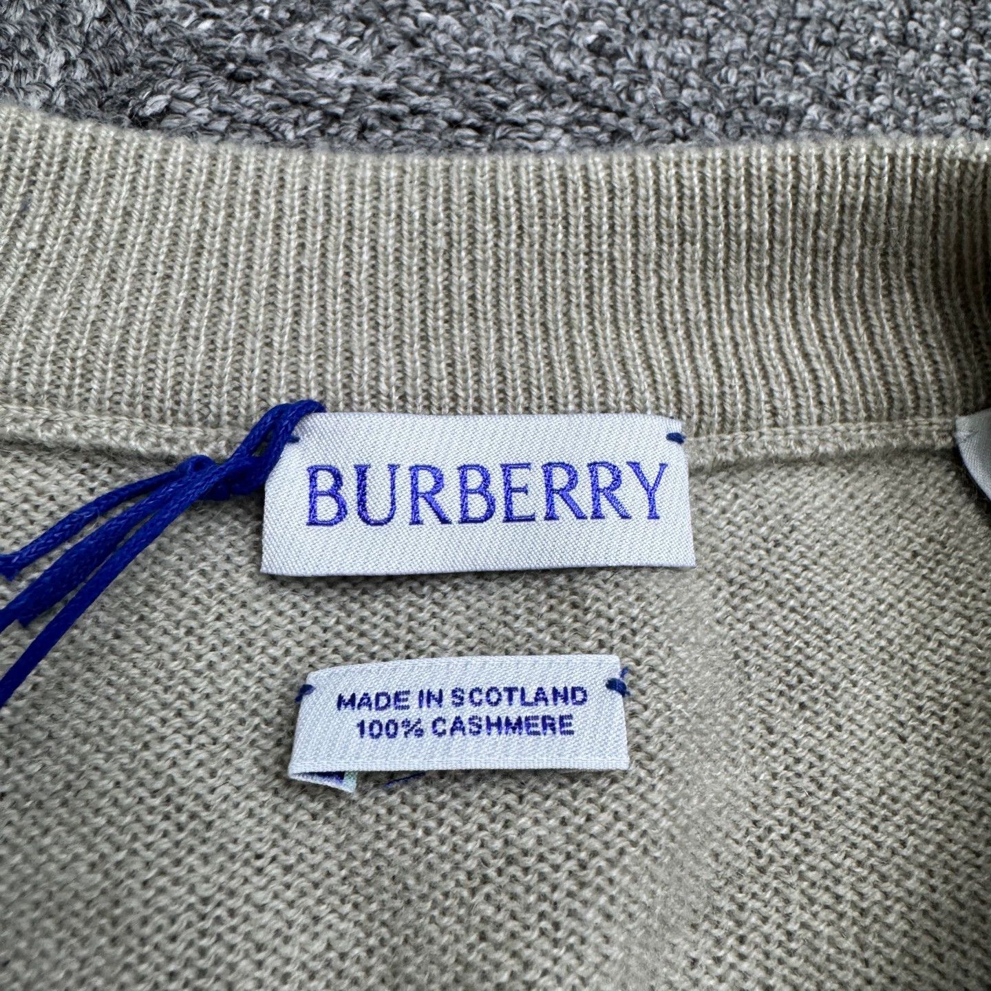 Burberry Burberry Pin Cashmere Knit Sweater M Size US M / EU 48-50 / 2 - 2 Thumbnail