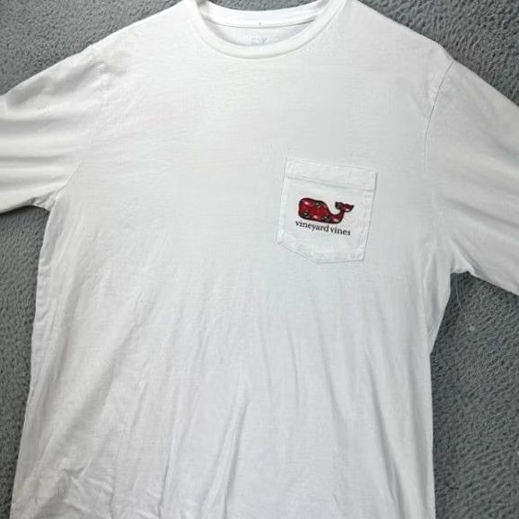 Vineyard Vines Vineyard Vines T-Shirt Mens Medium White Christmas Graphic Tee Pocket NEW L8 Size US M / EU 48-50 / 2 - 5 Thumbnail