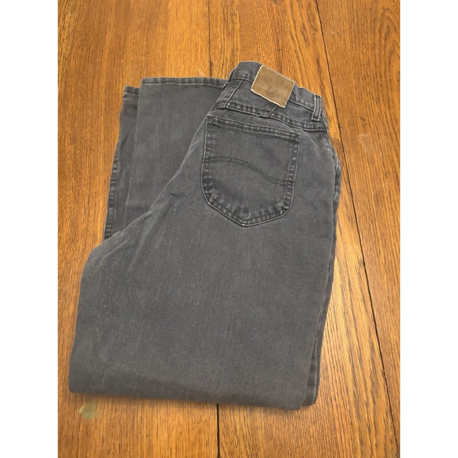 Lee VINTAGE Lee Jeans Women 90s 28 in Waist 12 Regular Inseam 30 Black Riveted Straight Mom Jeans Size 12 Mens Womens Girls? Size 28" / US 6 / IT 42 - 6 Thumbnail