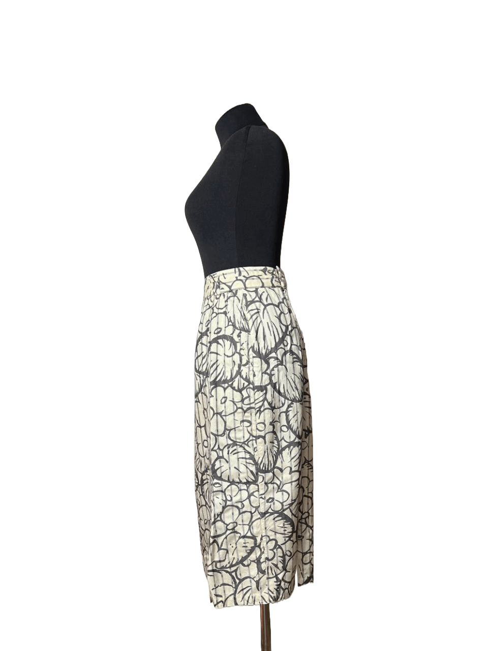 Versace Gianni Versace Vintage Retro RARE Midi Silk Skirt, size S Size 27" / US 4 / IT 40 - 2 Thumbnail