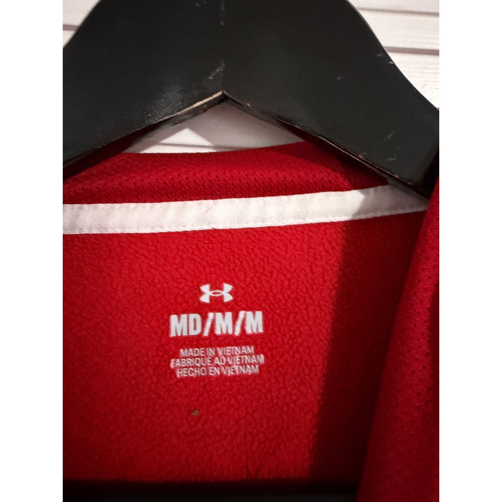 Under Armour University of Wisconsin Badgers Red Under Armour Hoodie Sz M Size US M / EU 48-50 / 2 - 4 Thumbnail