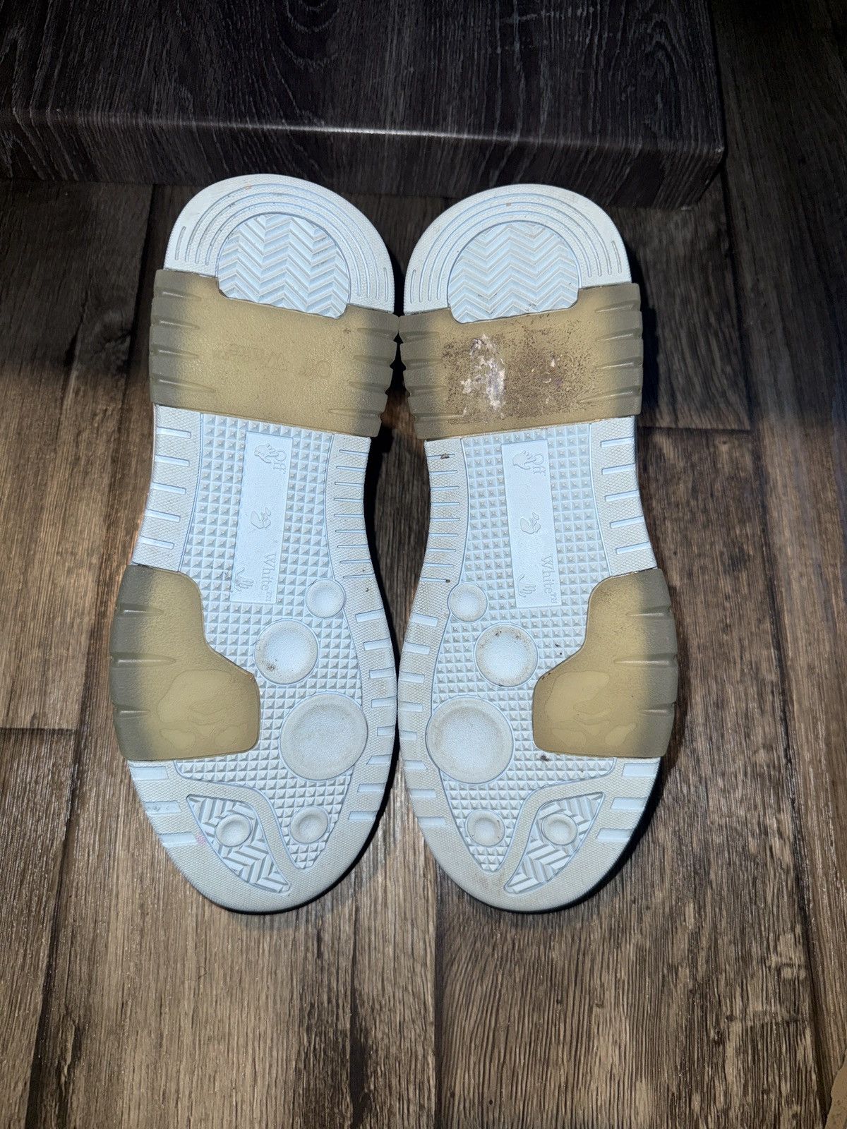 Off-White Off-White out of office Size US 7 / EU 40 - 5 Thumbnail