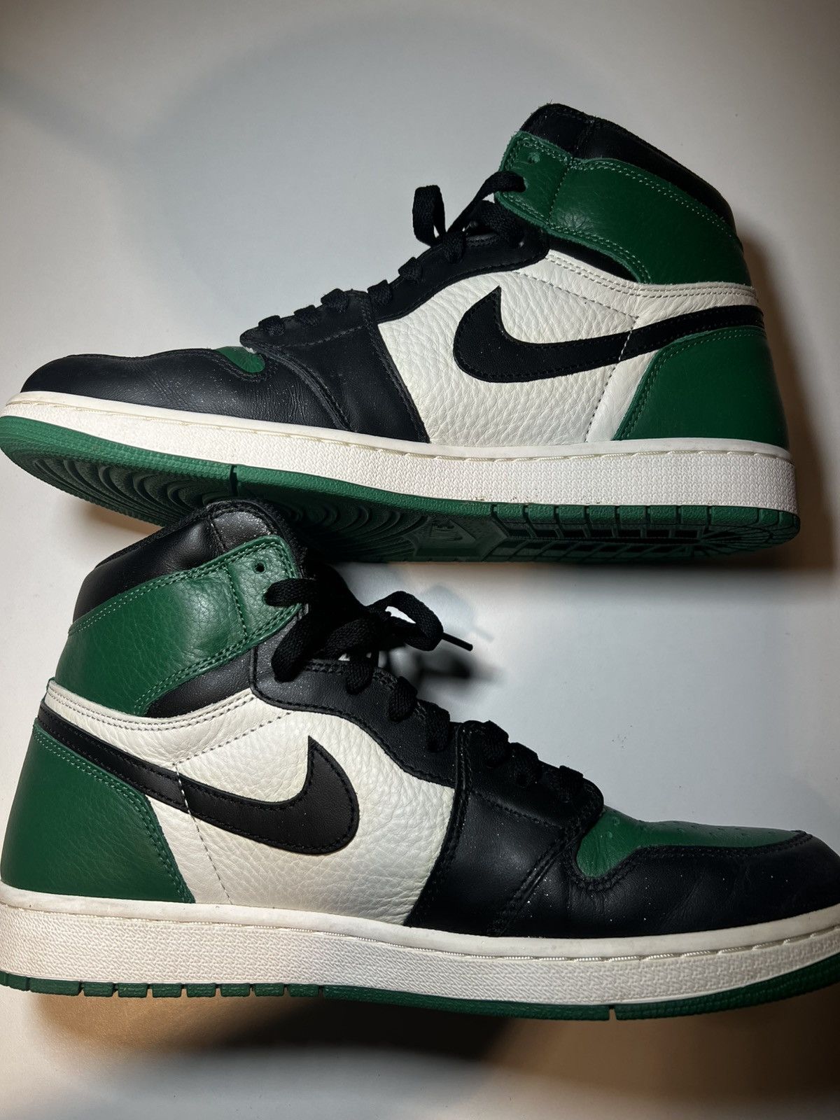 Nike Jordan 1 Pine Green 1.0 Size US 12 / EU 45 - 2 Thumbnail