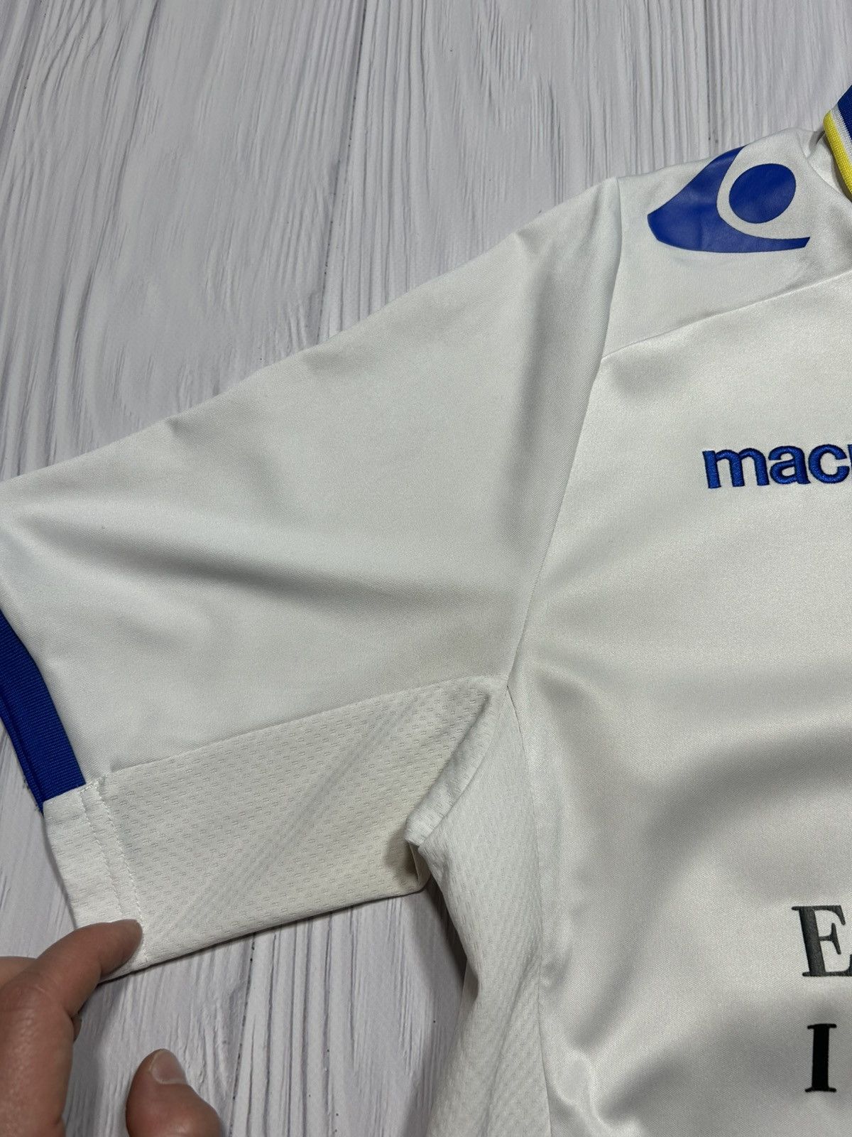 Macron Leeds United 2013 2014 Macron Soccer Jersey Size US L / EU 52-54 / 3 - 7 Thumbnail