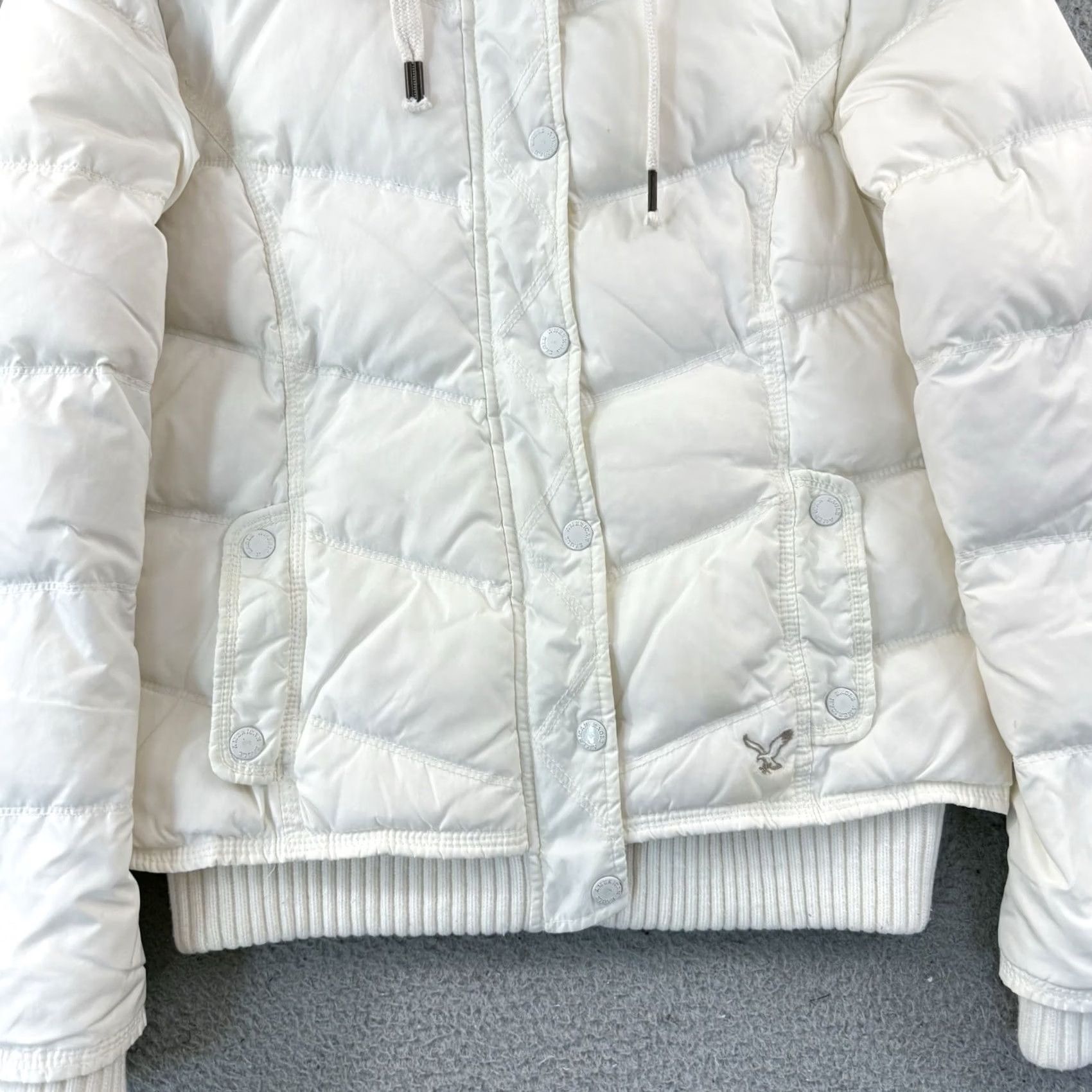 American Eagle Outfitters VINTAGE American Eagle Outfitters Jacket Womens M White Faux Fur Zip Bomber Hooded Size M / US 6-8 / IT 42-44 - 2 Thumbnail