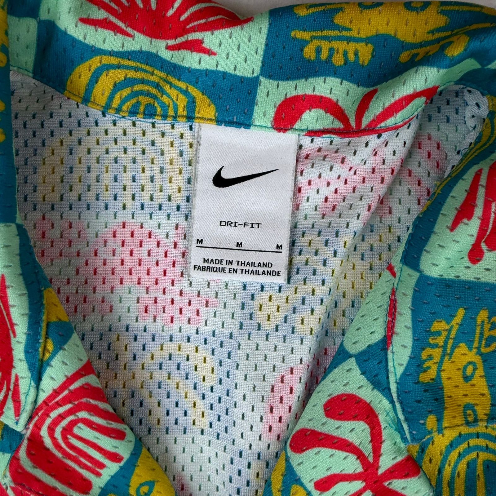 Nike Nike Dri-FIT Hawaiian Resort Camp Button Up Shirt Size M Size US M / EU 48-50 / 2 - 3 Thumbnail