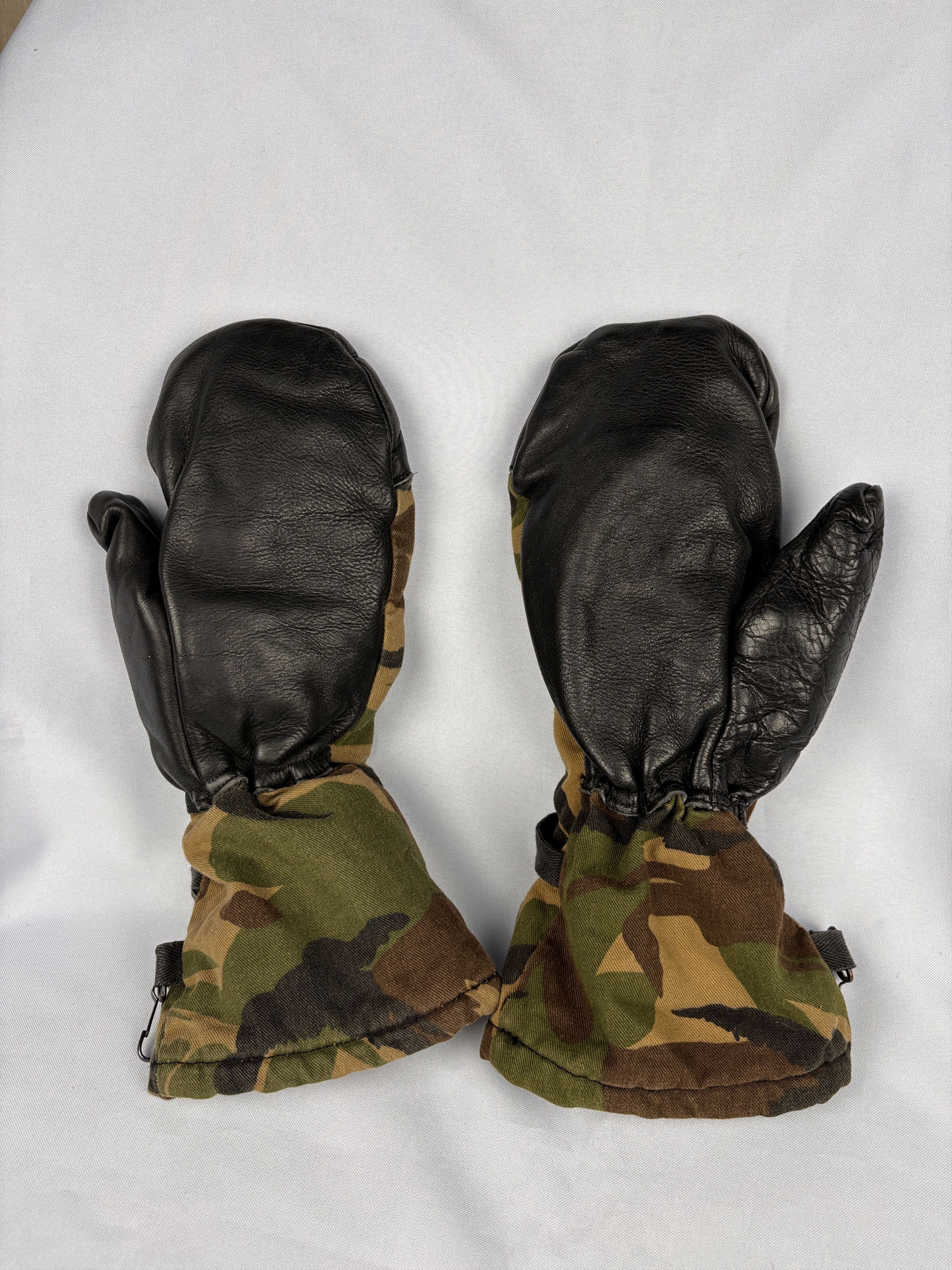 Vintage Mittens Gloves Extreme Cold Weather Dutch Army Leather Palms Size ONE SIZE - 2 Thumbnail