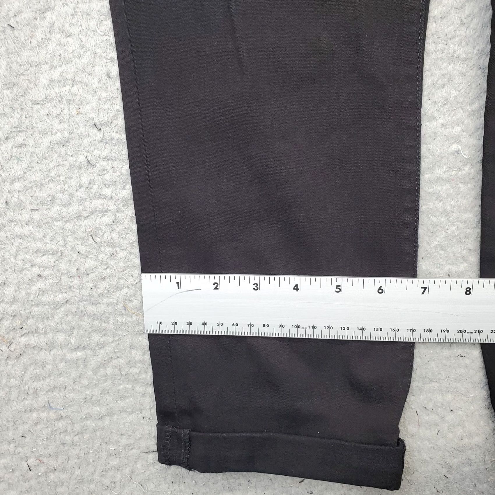7 For All Mankind 7 For All Mankind The Skinny Crop & Roll Jeans Womens 30 Black Streetwear Cuffed (Pre-owned) Mens, Womens, Girls, Boys Size 30" / US 8 / IT 44 - 5 Thumbnail