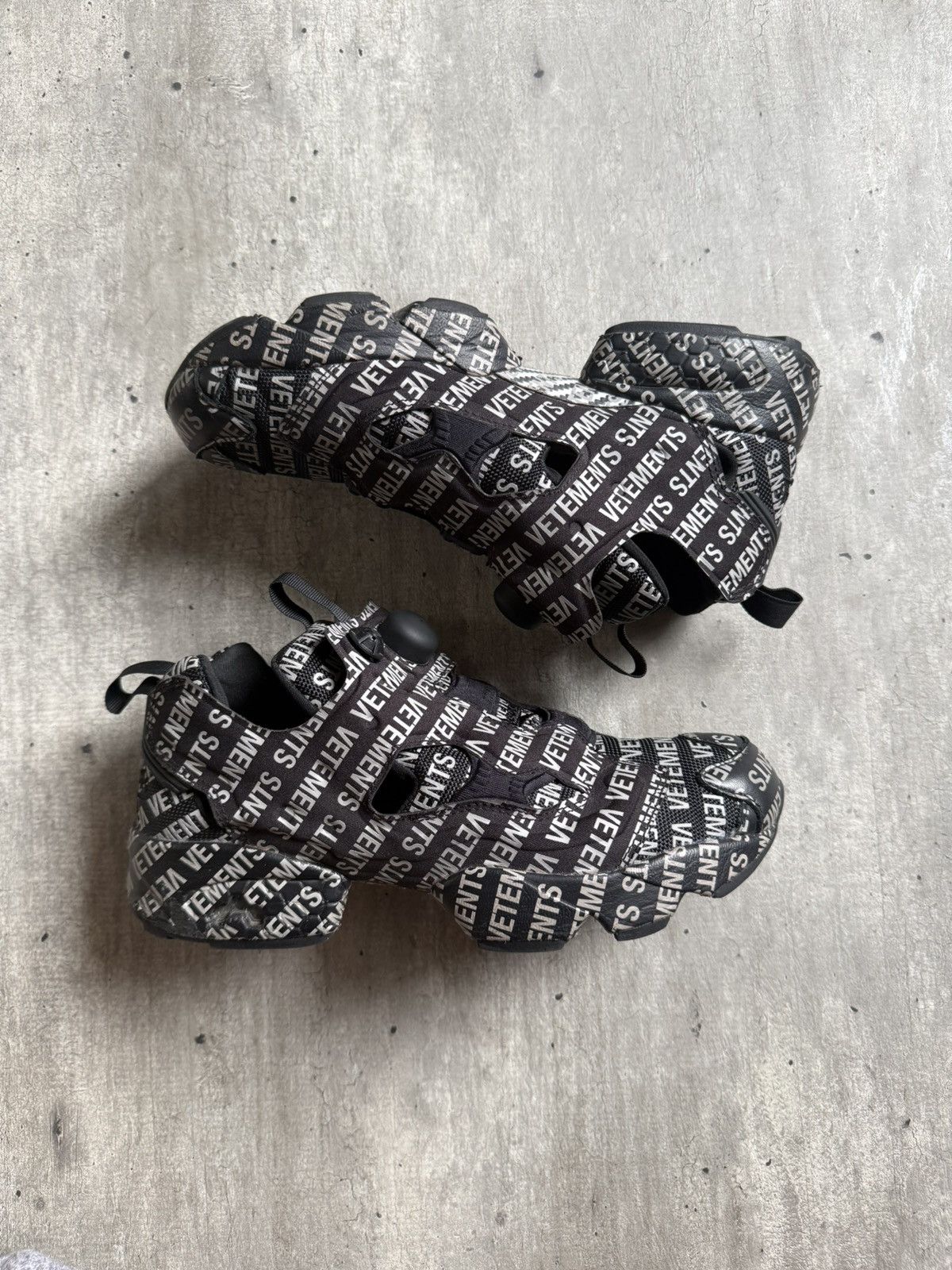Reebok × Vetements VETEMENTS X Reebok Instapump Fury Monogram Size US 7 / EU 40 - 1 Thumbnail