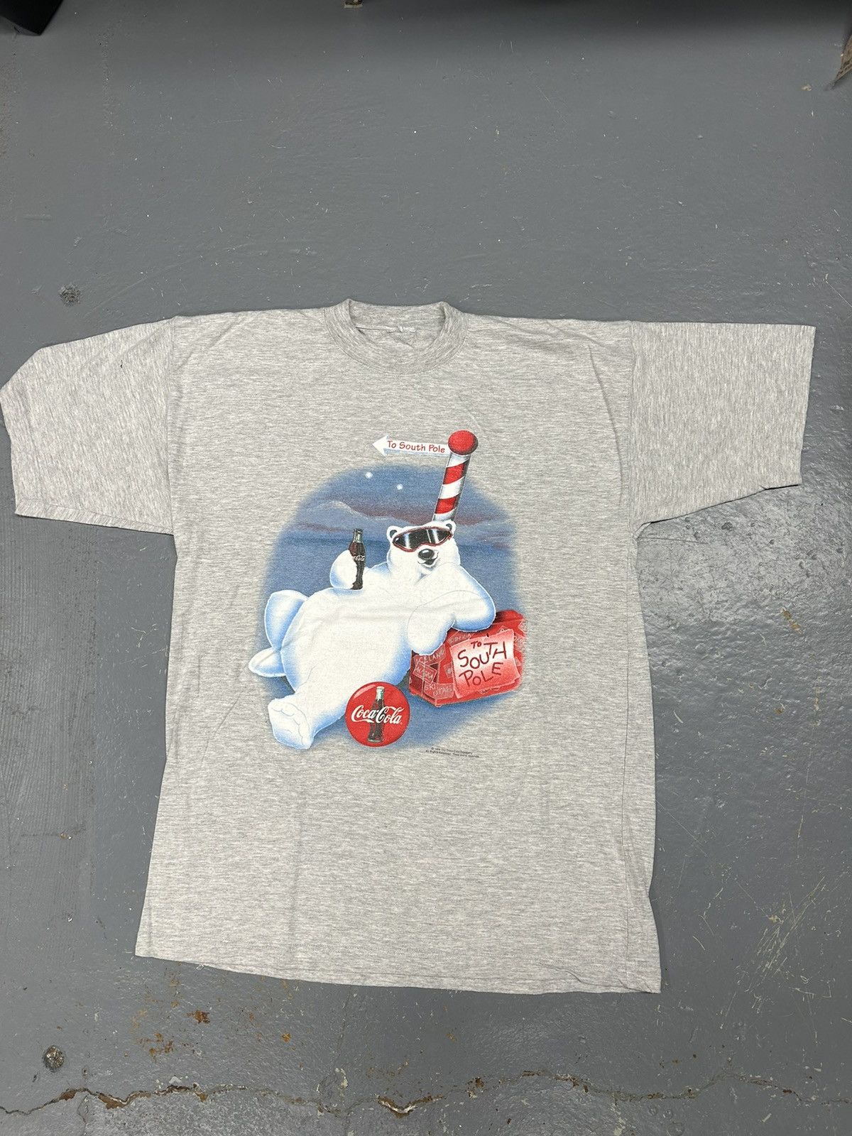 Coca Cola Crazy Vintage 90s Essential Coca Cola Polar Bear Tee Shirt Size US L / EU 52-54 / 3 - 1 Thumbnail