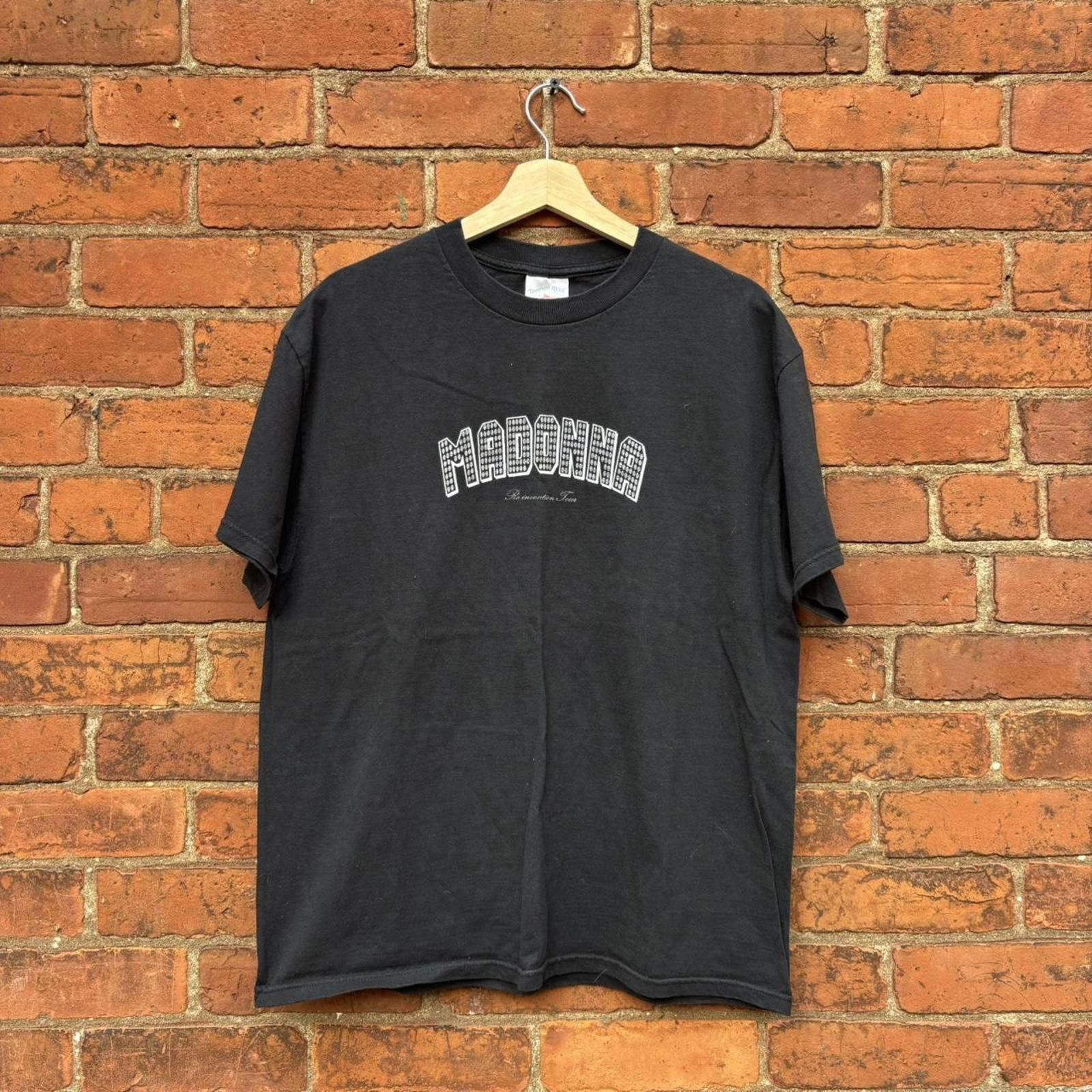 Other vintage Madonna reinvention tour t shirt 2004 L Size US L / EU 52-54 / 3 - 1 Thumbnail