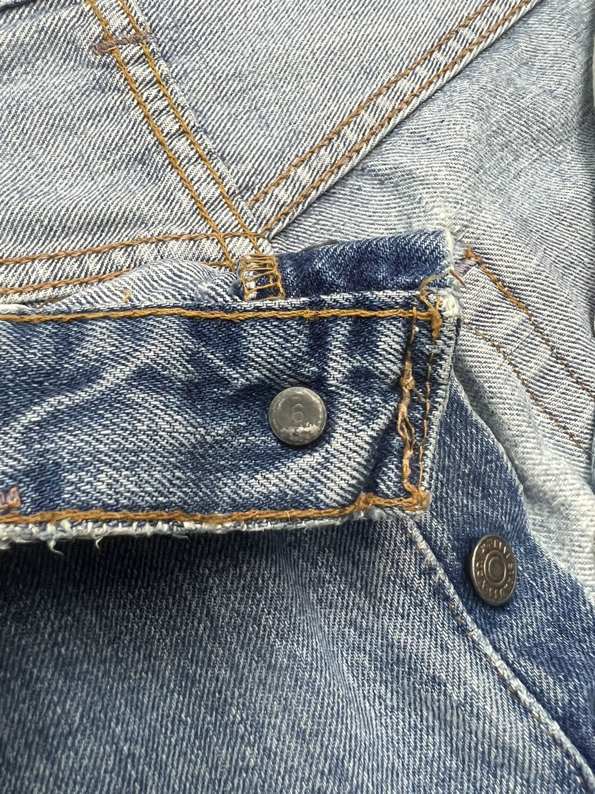 Levi's VINTAGE LEVIS BIG E SELVEDGE BUTTON NO6 SIZE 32 Size US 32 / EU 48 - 16 Thumbnail