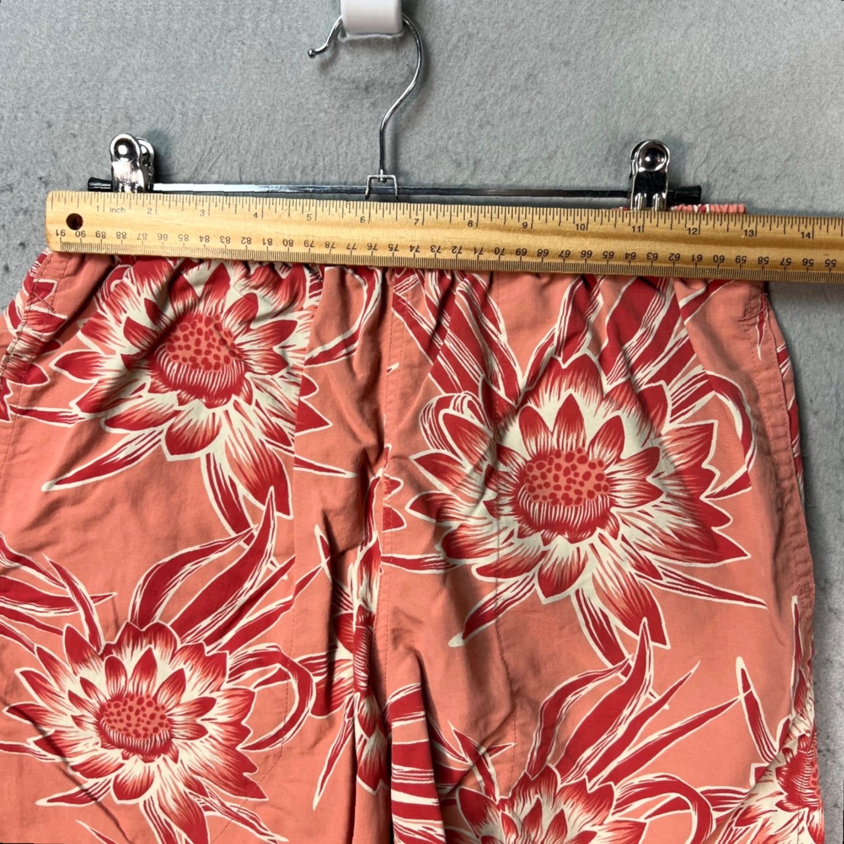 Patagonia Patagonia Womens Small Floral Swim Shorts Recycled Polyester Pink Size 28" / US 6 / IT 42 - 7 Thumbnail