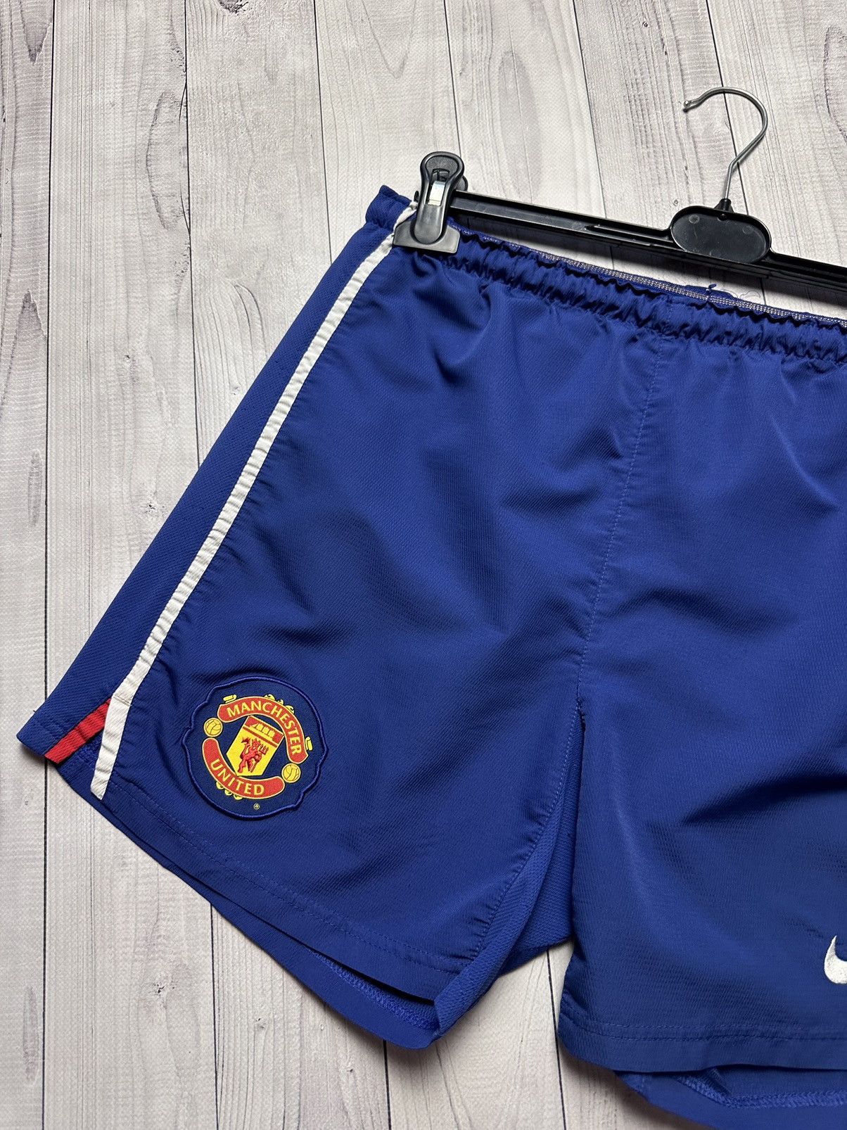 Nike × Vintage Vintage Nike Manchester United soccer shorts size S blue Size US 30 / EU 46 - 2 Thumbnail