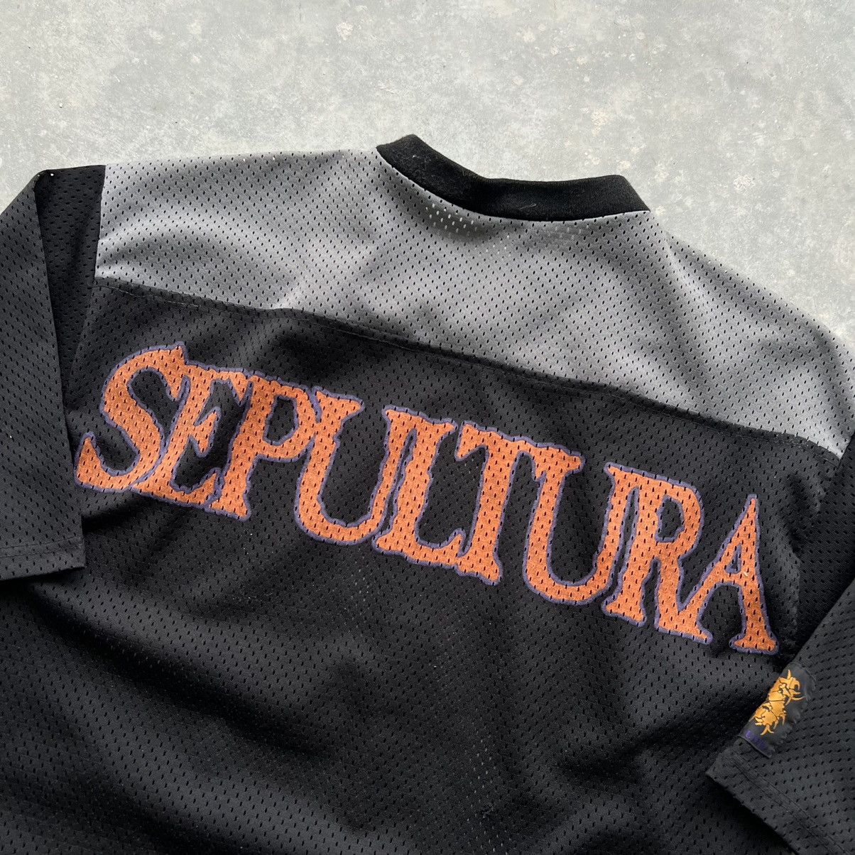 Band Tees × Vintage Rare 90’s Sepultura Blue Grape 1995 Jersey Shirts Size US XL / EU 56 / 4 - 4 Thumbnail
